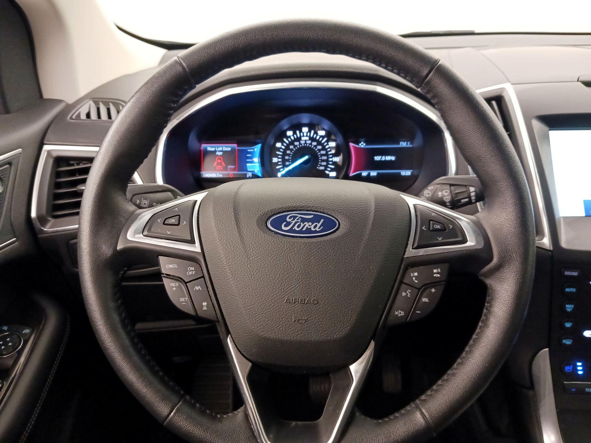 Thumbnail: 2019 Ford Edge - 10