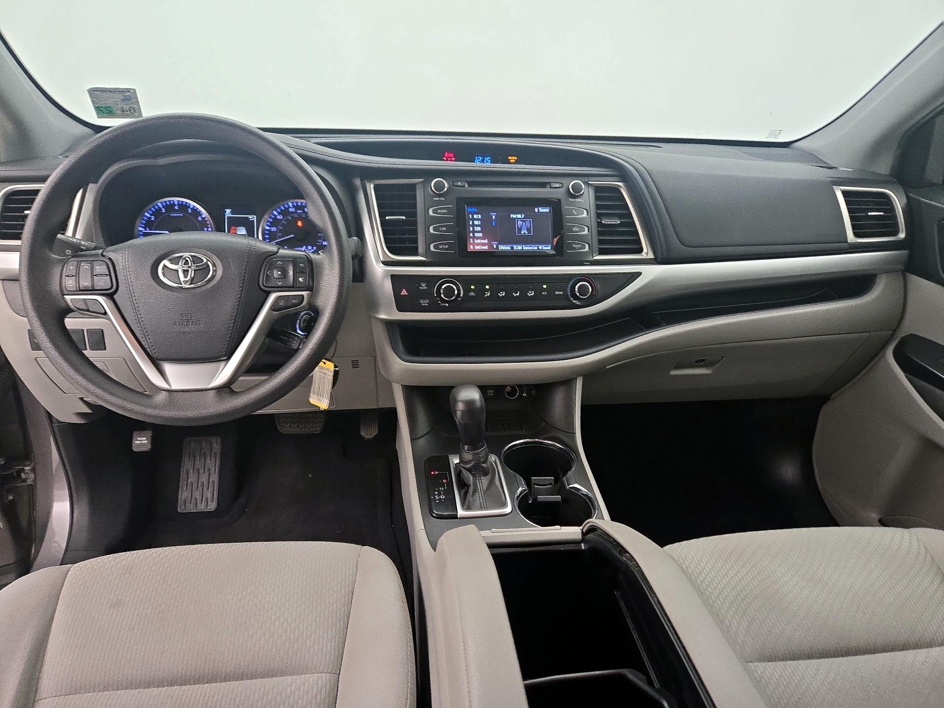 Thumbnail: 2019 Toyota Highlander - 9