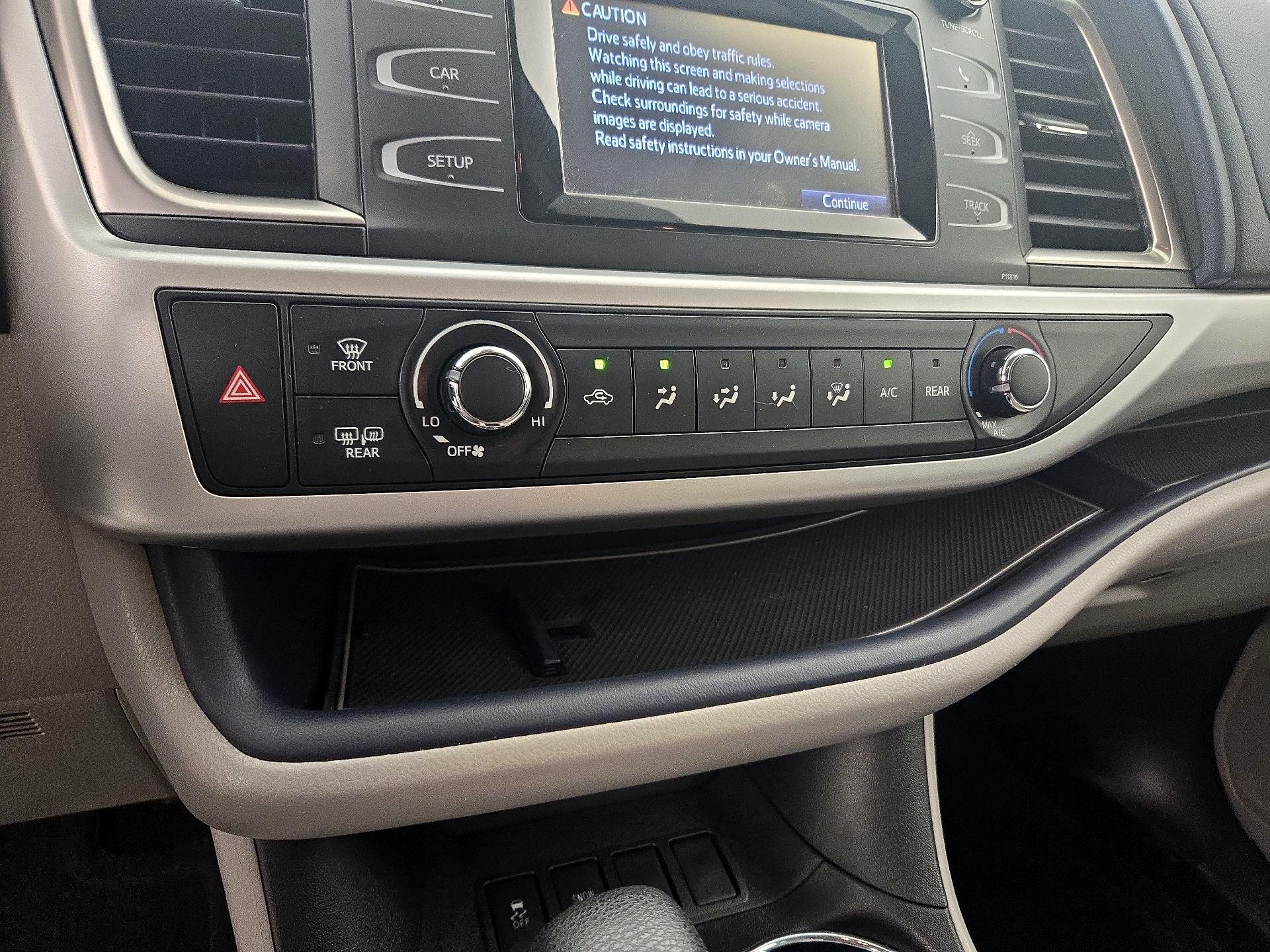 Thumbnail: 2019 Toyota Highlander - 16