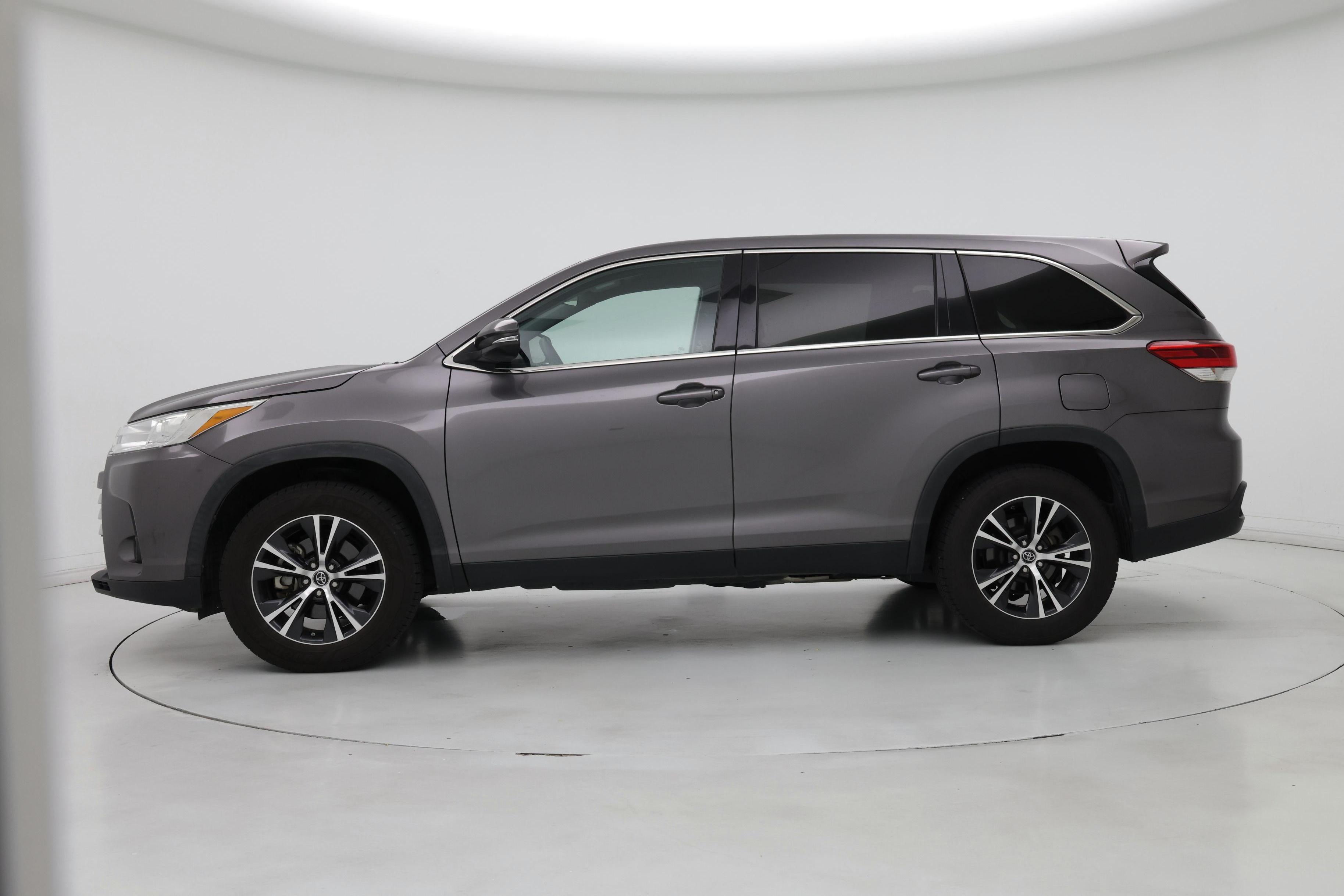 Thumbnail: 2019 Toyota Highlander - 3