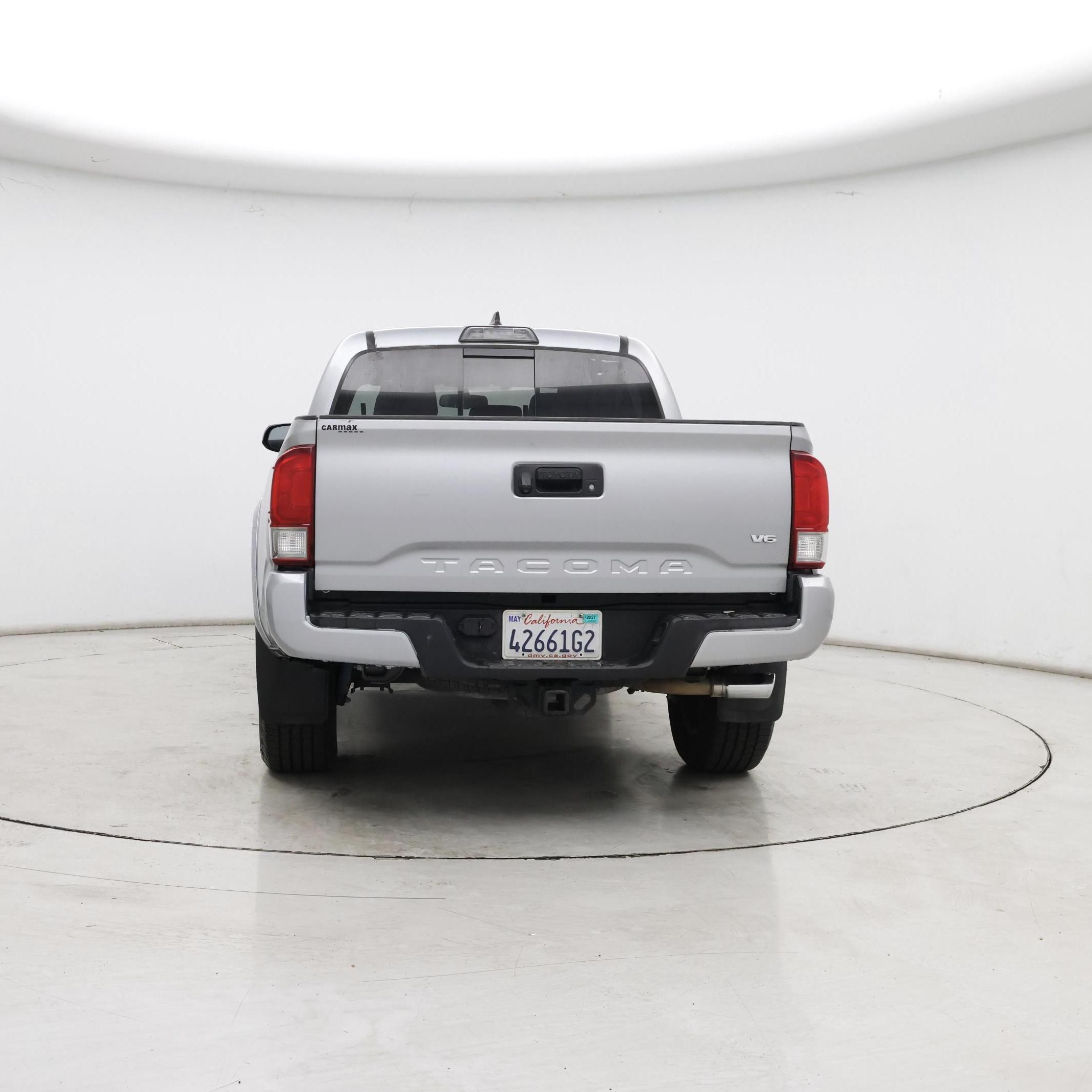 Thumbnail: 2017 Toyota Tacoma - 6