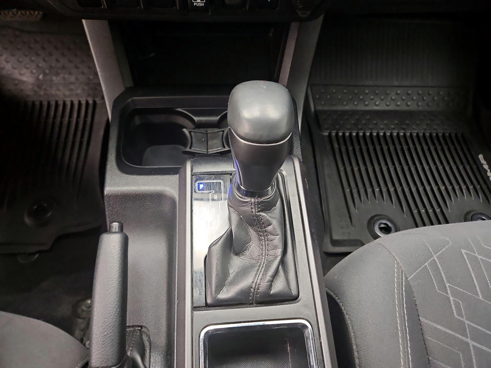 2018 Toyota Tacoma TRD Off Road - Photo 19
