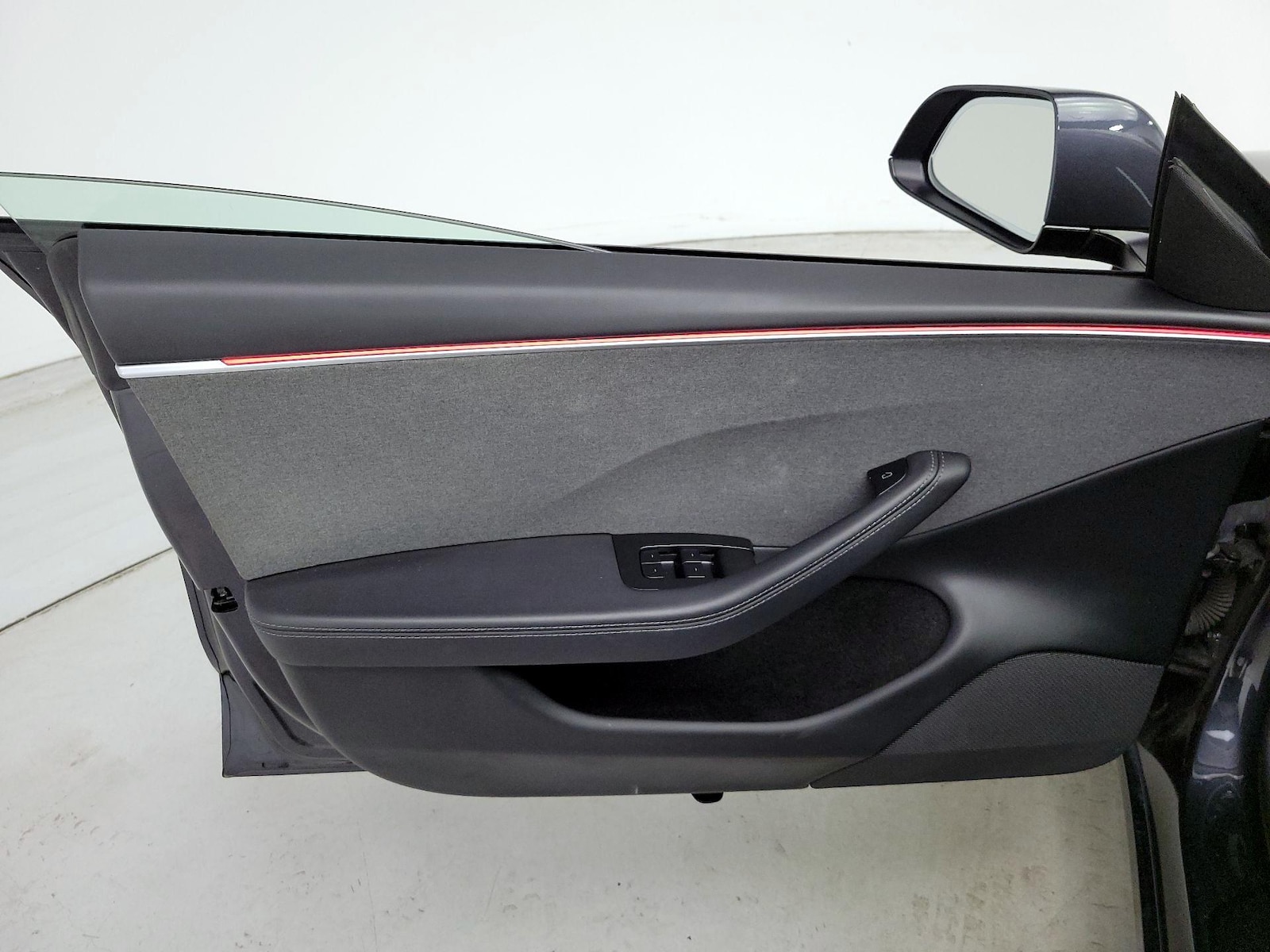 2025 Tesla Model 3 Long Range - Photo 13