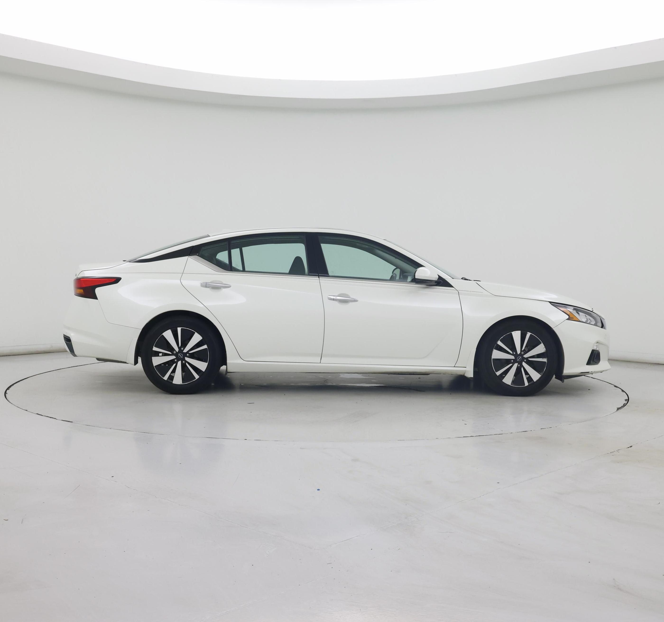 Thumbnail: 2019 Nissan Altima - 7