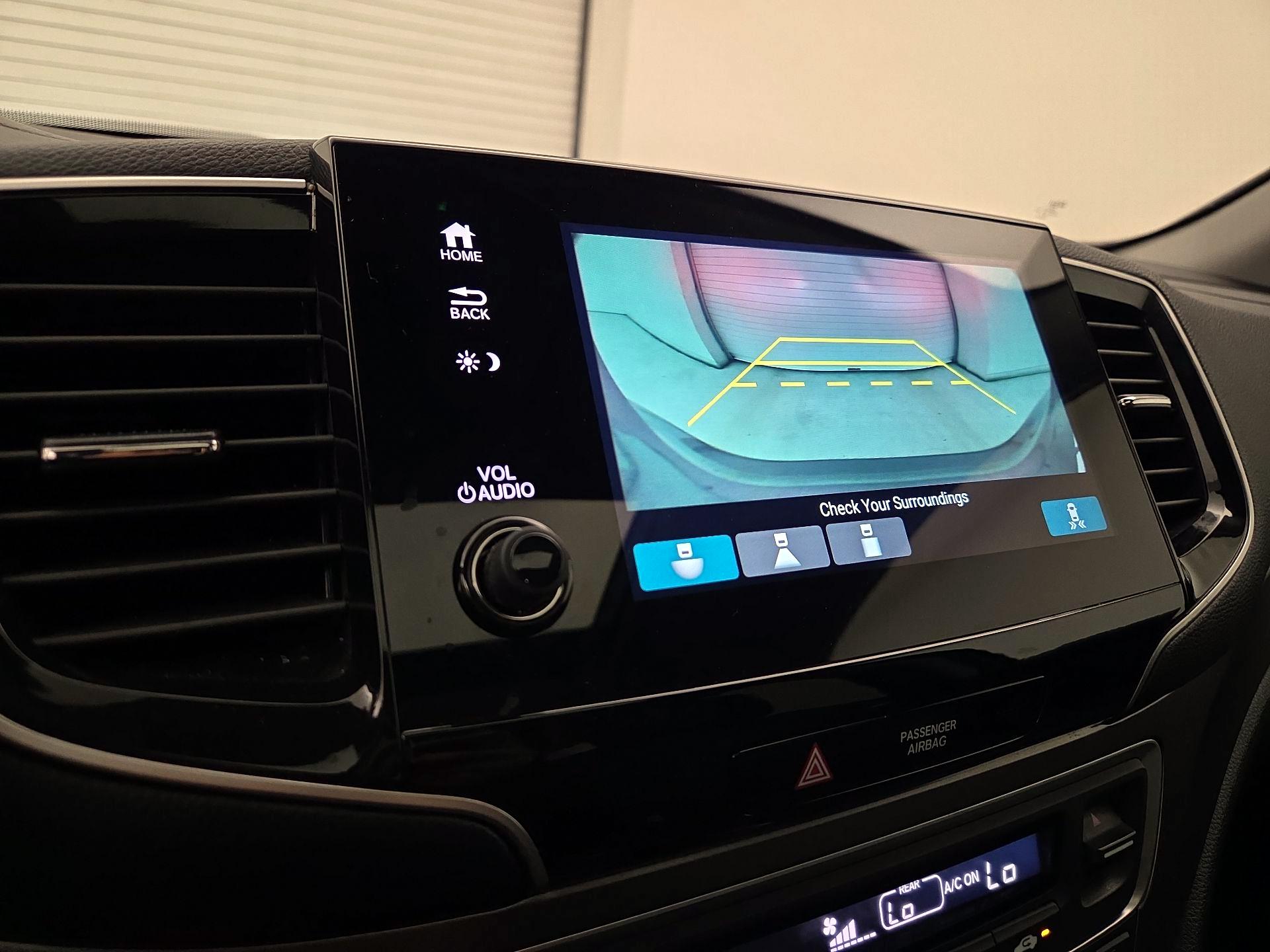 Thumbnail: 2019 Honda Pilot - 14