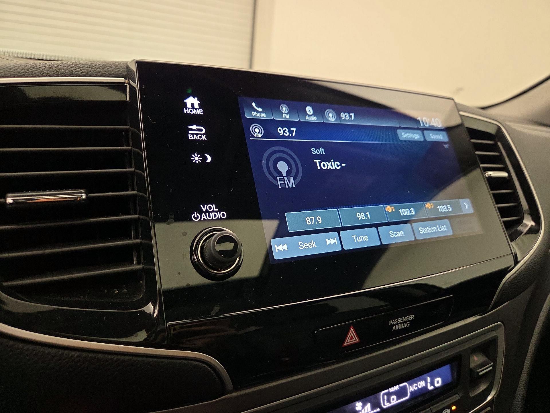 Thumbnail: 2019 Honda Pilot - 15