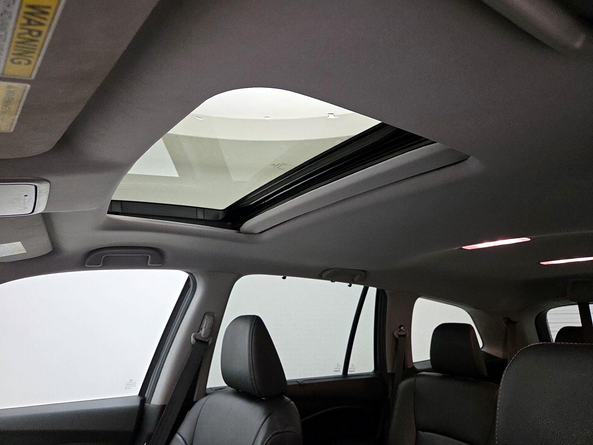 Thumbnail: 2019 Honda Pilot - 19