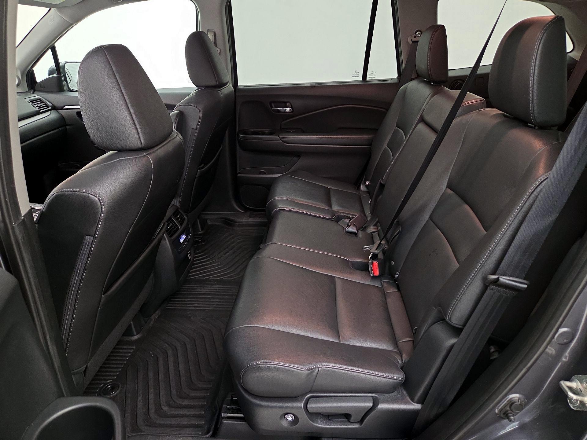 Thumbnail: 2019 Honda Pilot - 20