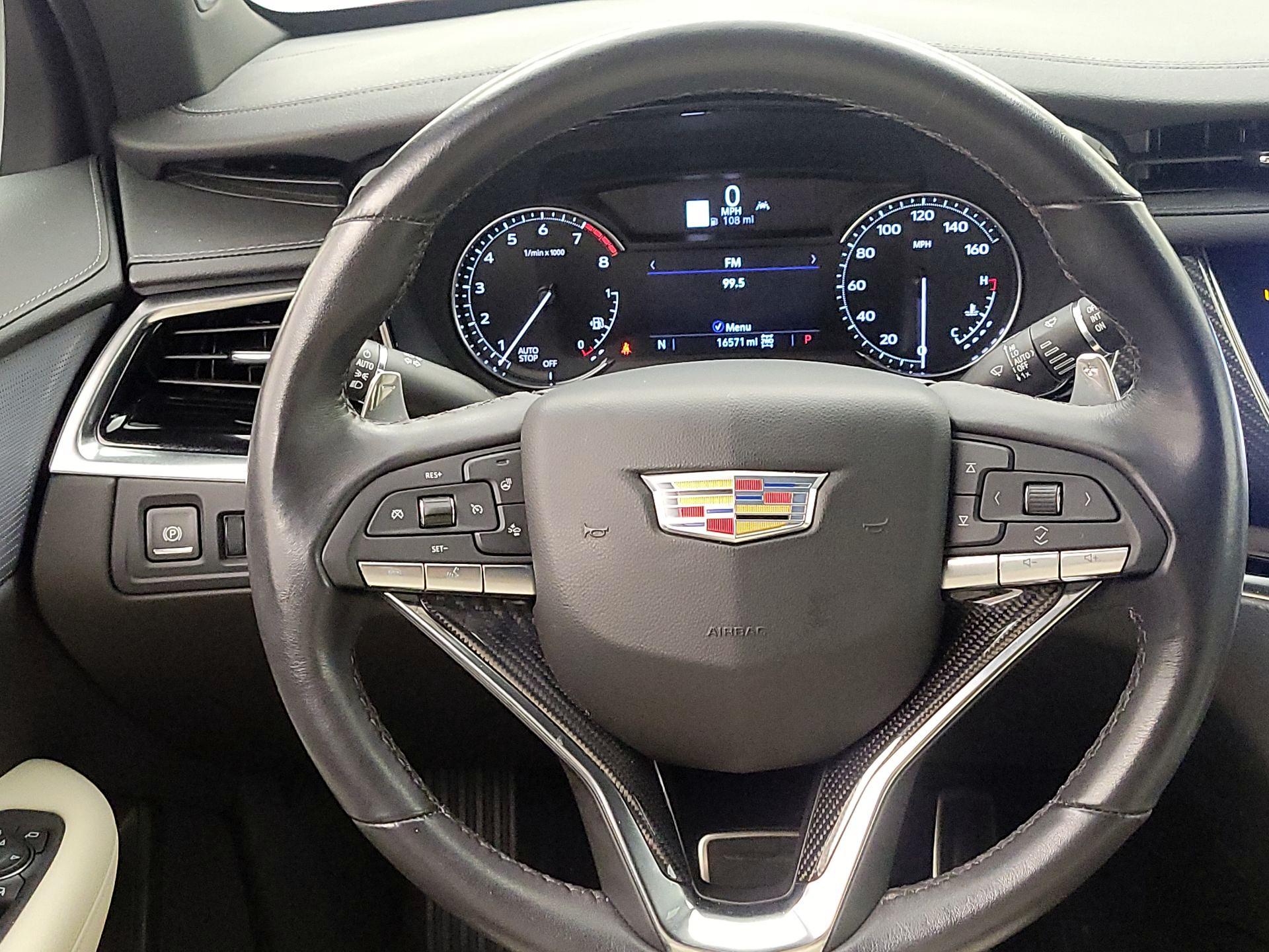 Thumbnail: 2024 Cadillac XT6 - 10