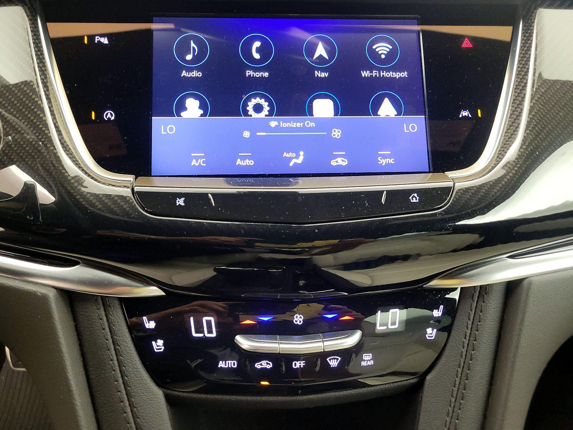 Thumbnail: 2024 Cadillac XT6 - 17