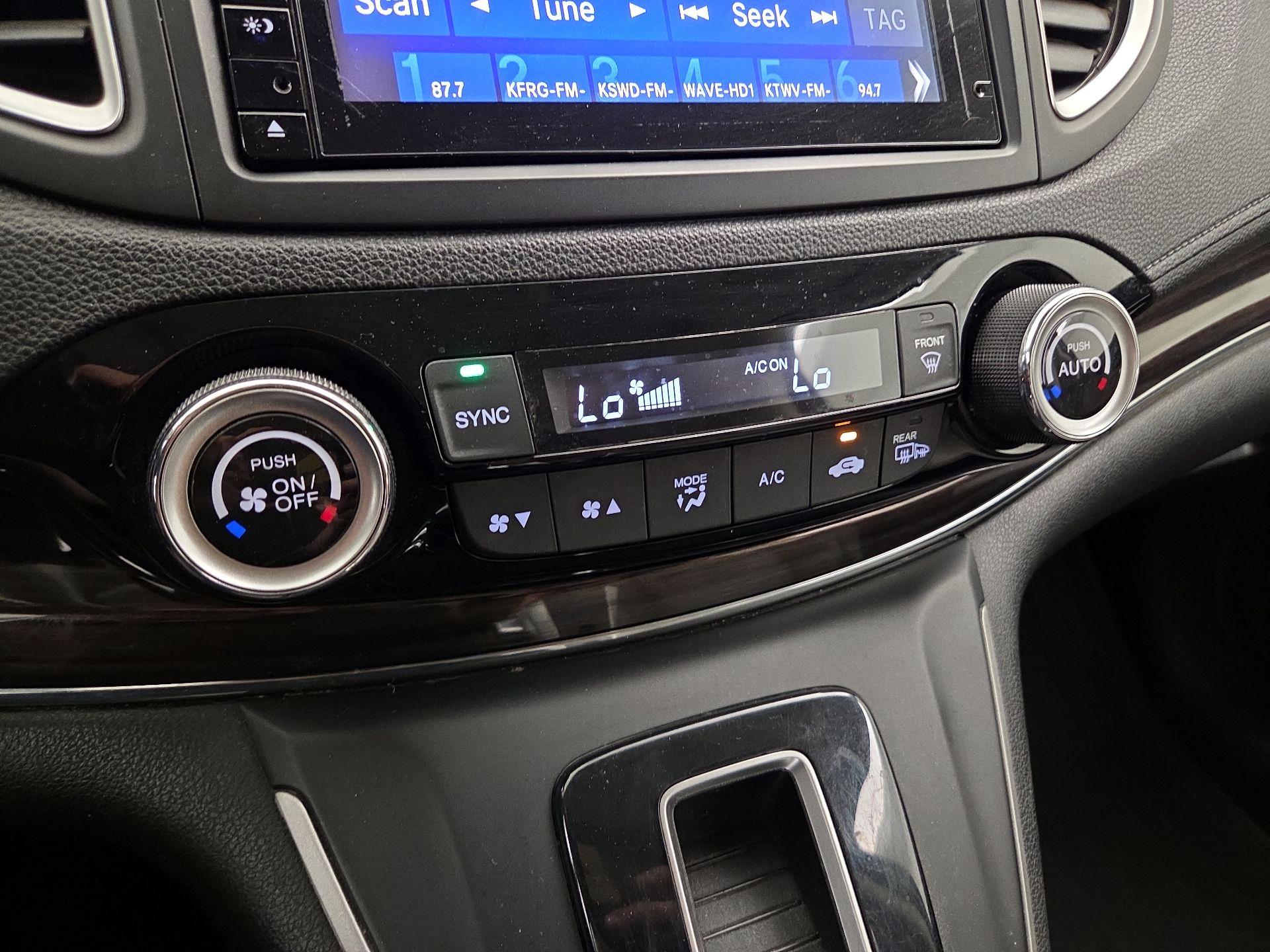 Thumbnail: 2015 Honda CR-V - 17