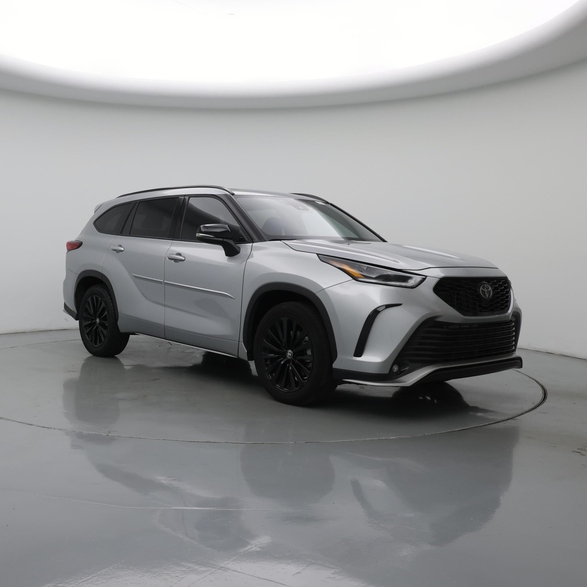 Silver 2023 Toyota Highlander SUV / Crossover Front-Wheel Drive Automatic