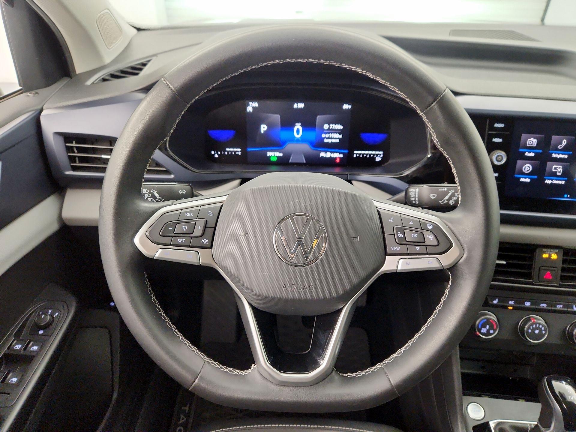 Thumbnail: 2022 Volkswagen Taos - 10