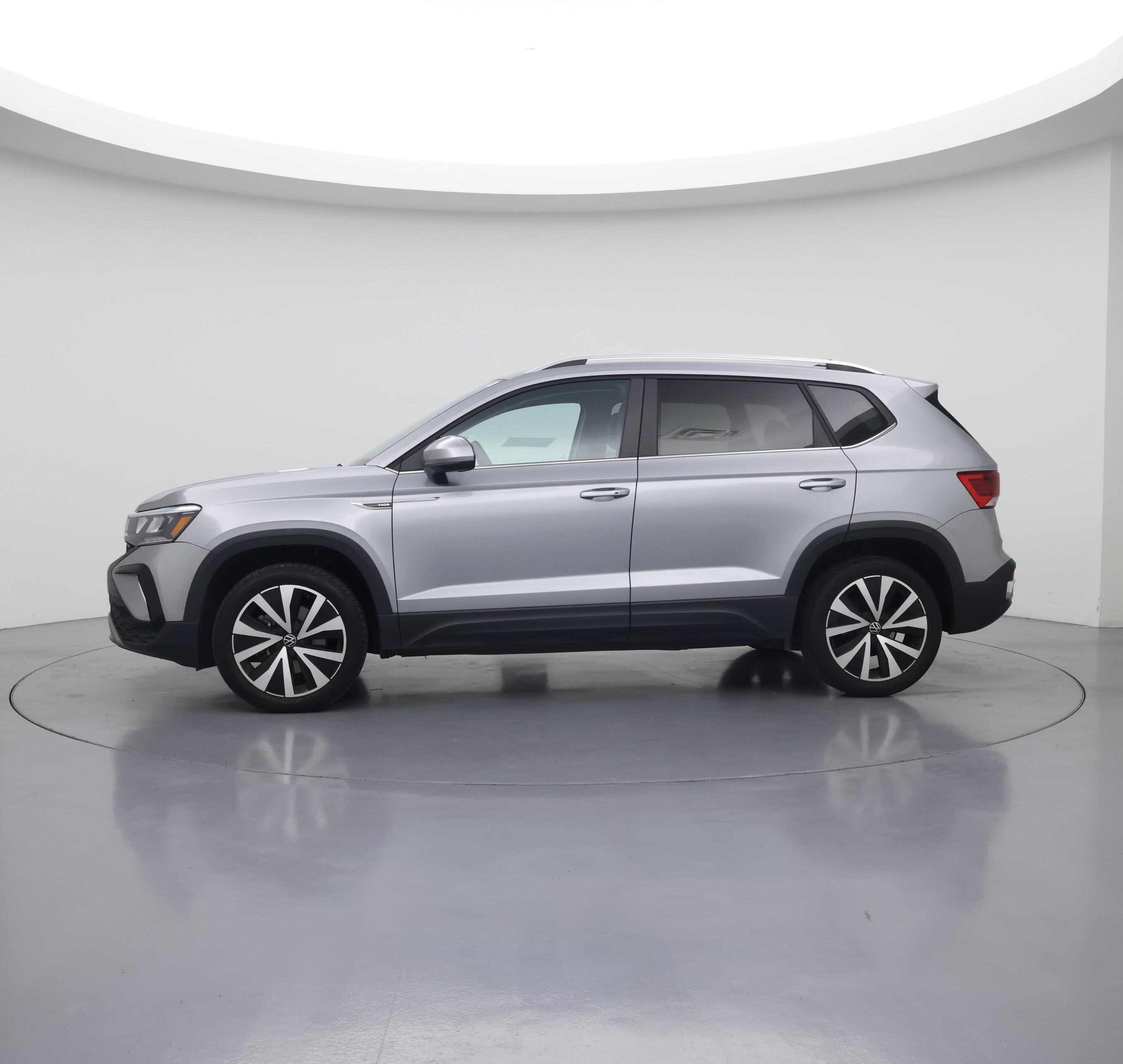 Thumbnail: 2022 Volkswagen Taos - 3