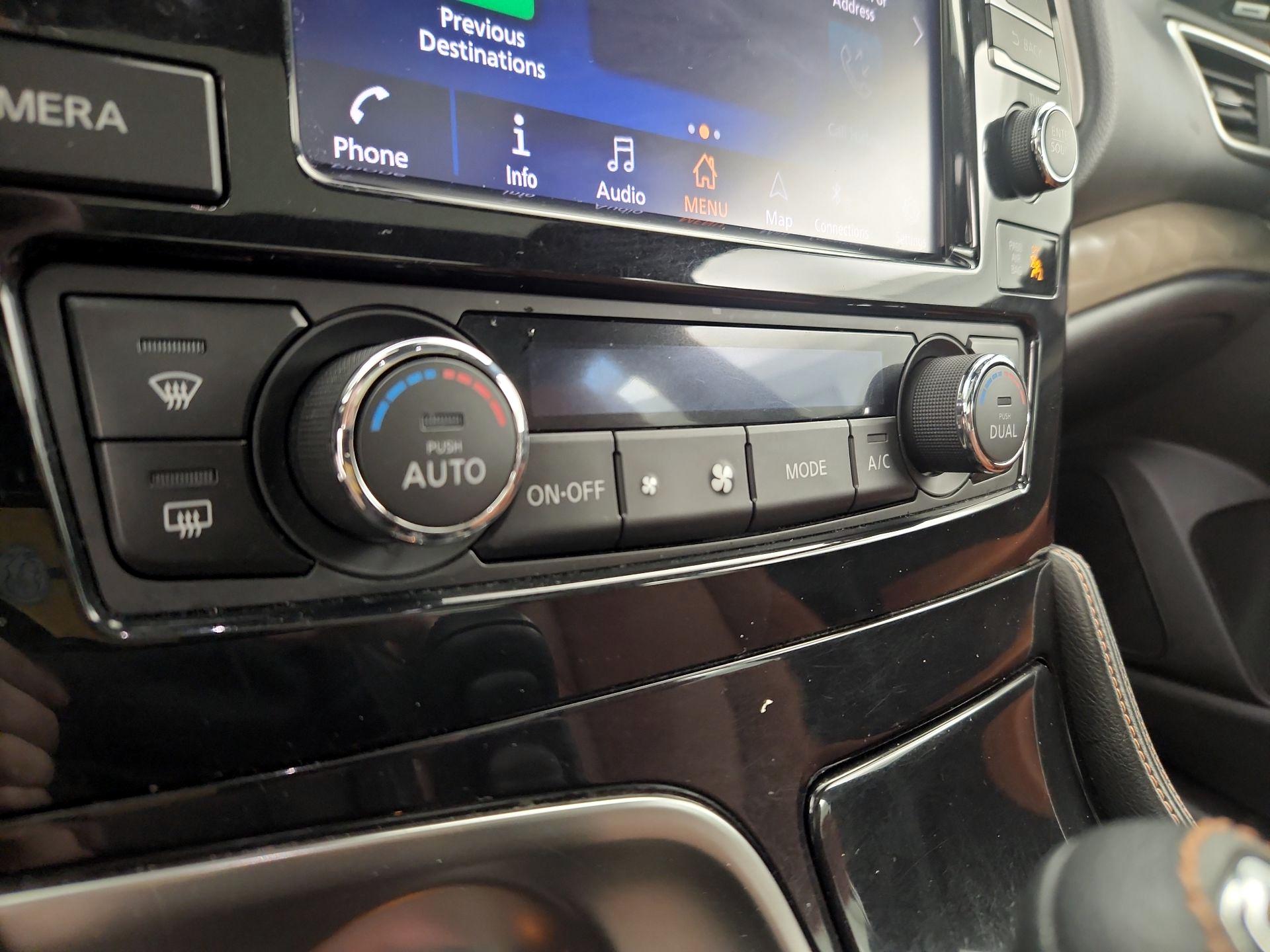 Thumbnail: 2019 Nissan Maxima - 17