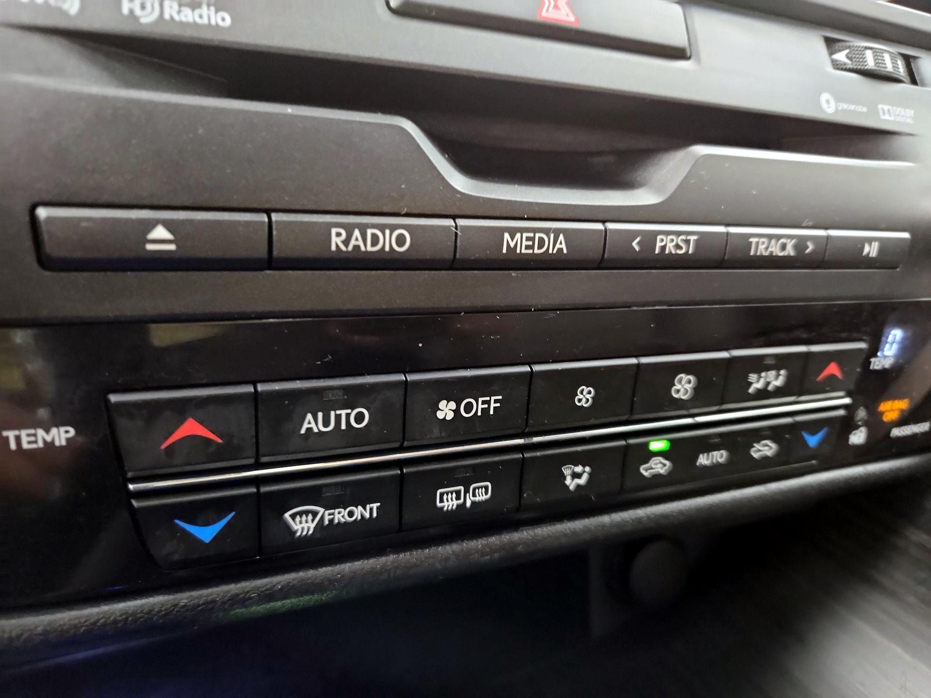 Thumbnail: 2016 Lexus RX - 17