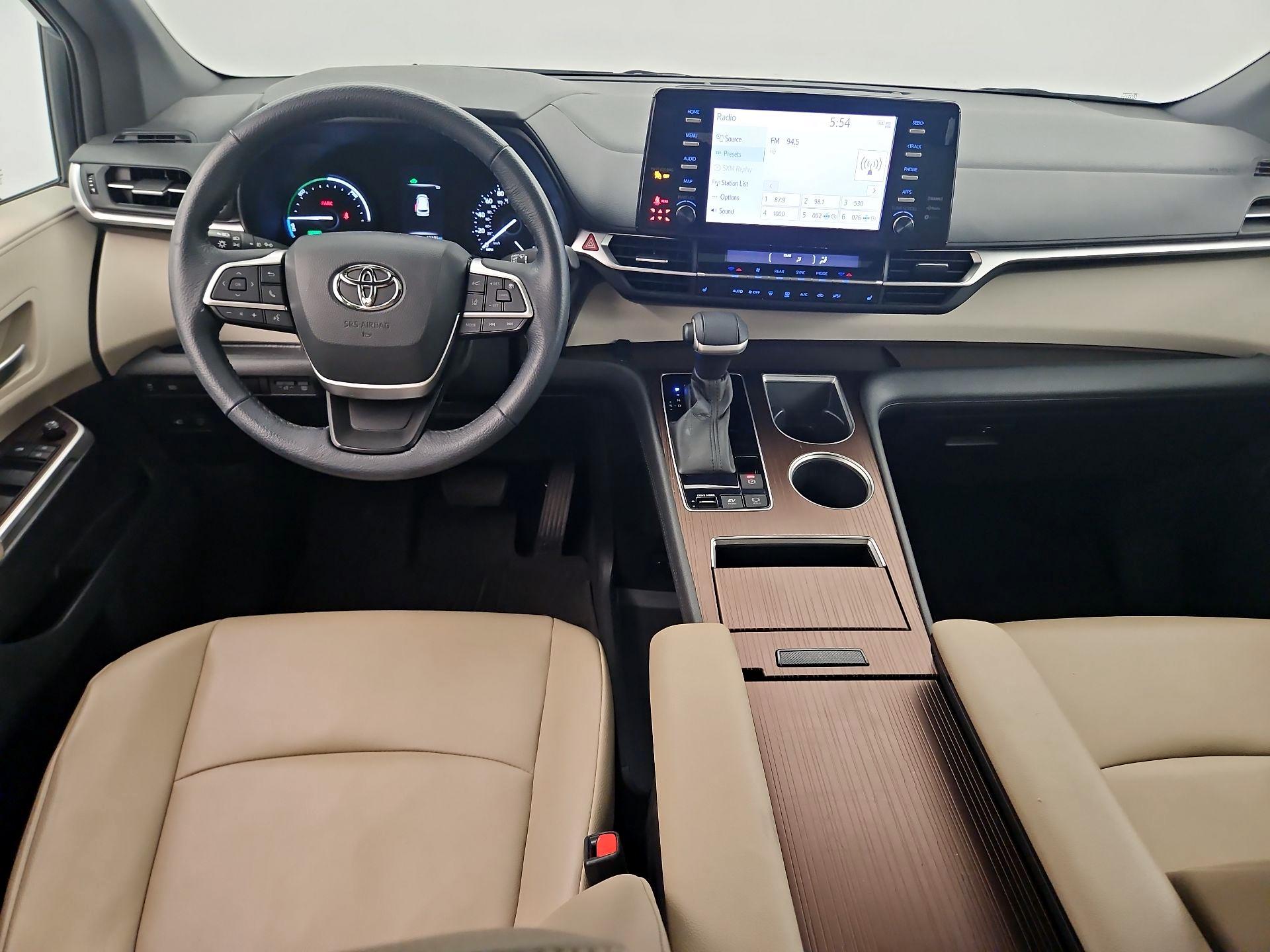 Thumbnail: 2022 Toyota Sienna - 9