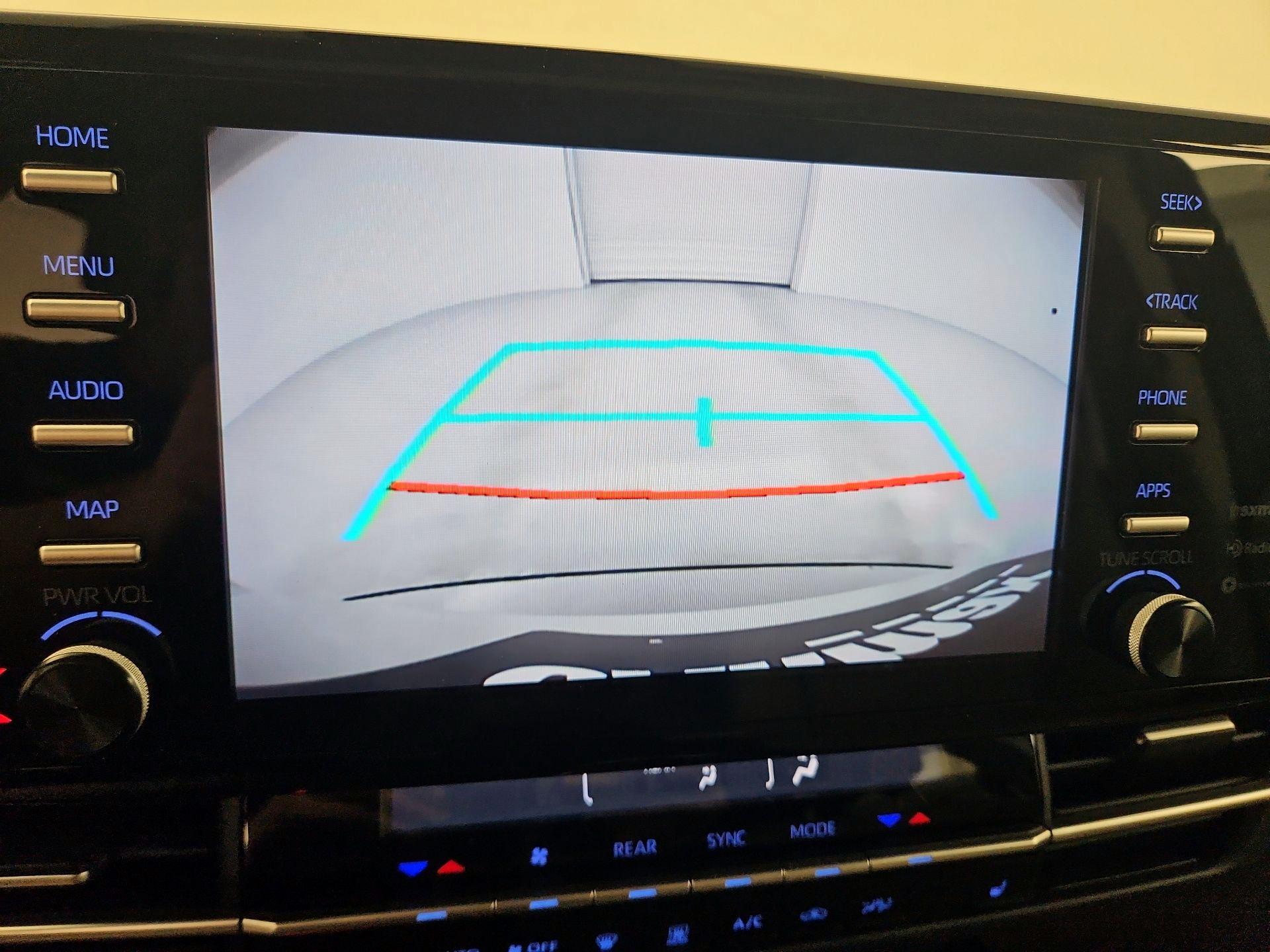 Thumbnail: 2022 Toyota Sienna - 14