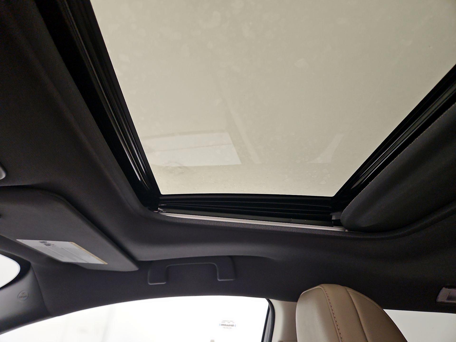 Thumbnail: 2022 Toyota Sienna - 19