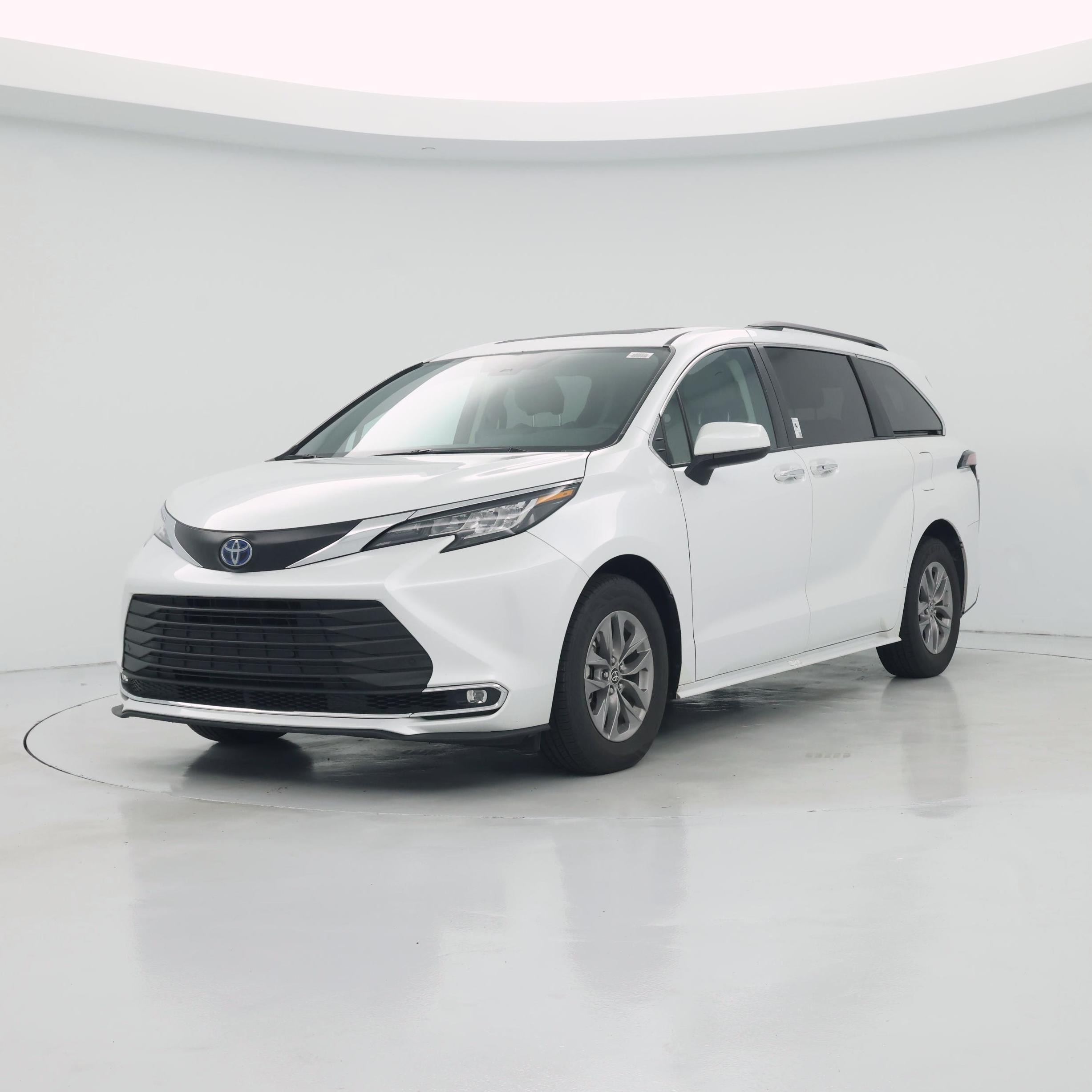 Thumbnail: 2022 Toyota Sienna - 4