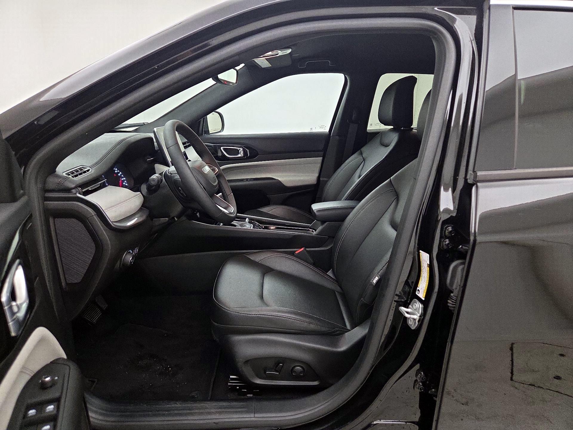 Thumbnail: 2025 Jeep Compass - 11