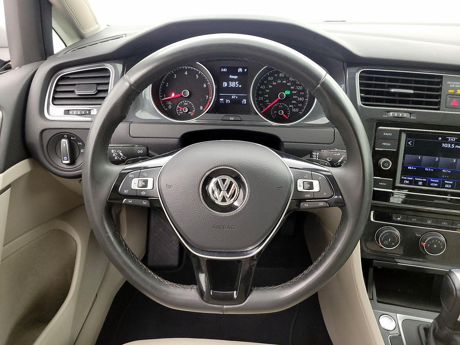 Thumbnail: 2020 Volkswagen Golf - 10