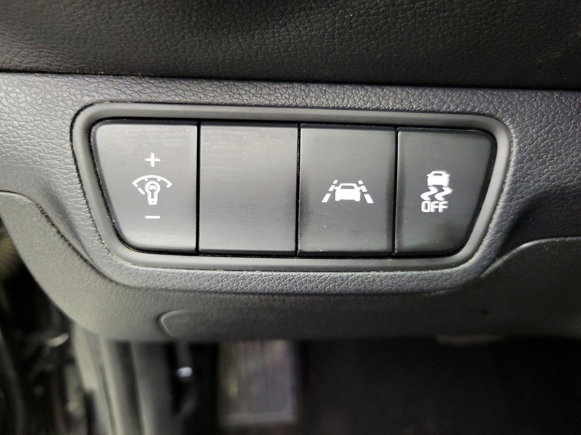 Thumbnail: 2021 Kia Forte - 13
