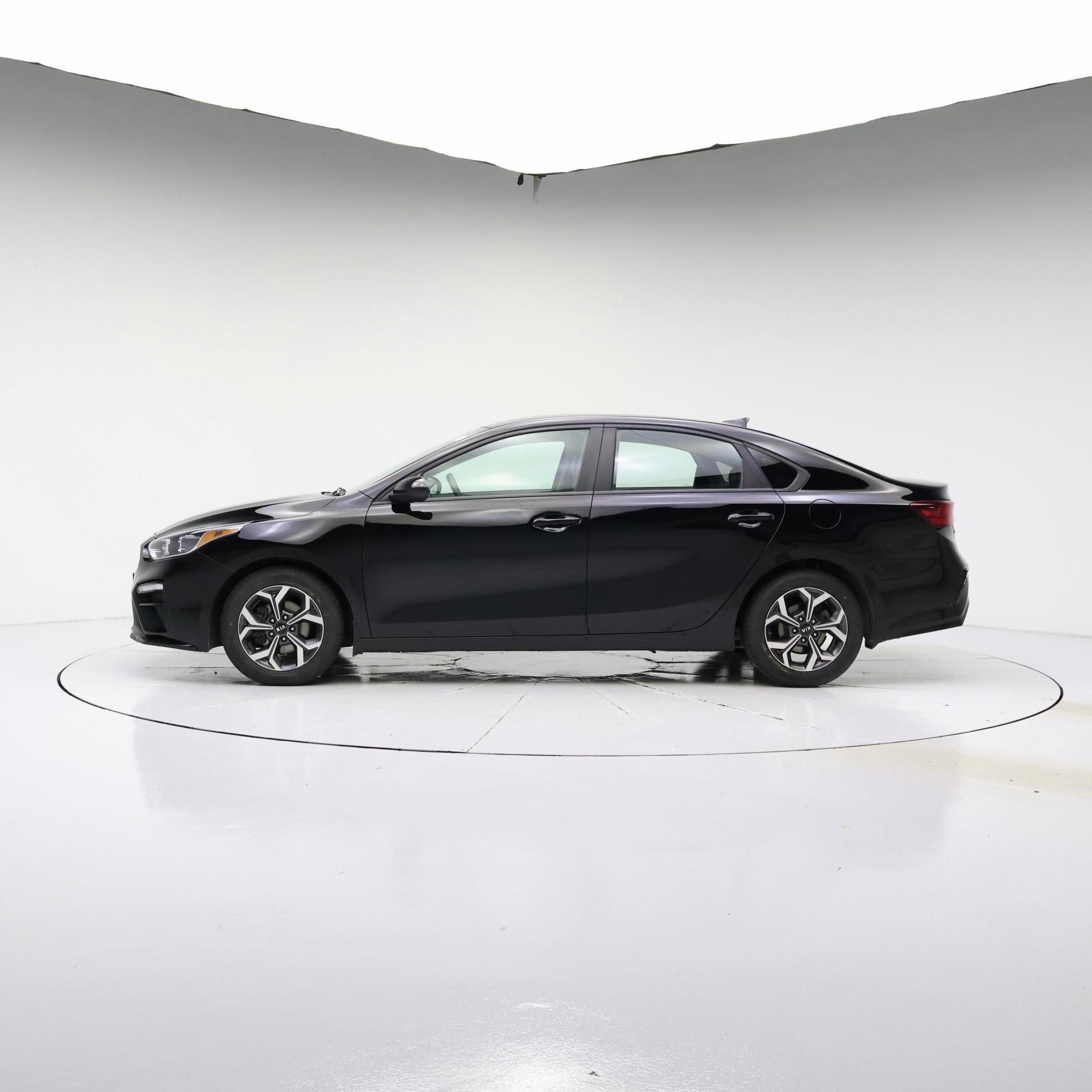 Thumbnail: 2021 Kia Forte - 3