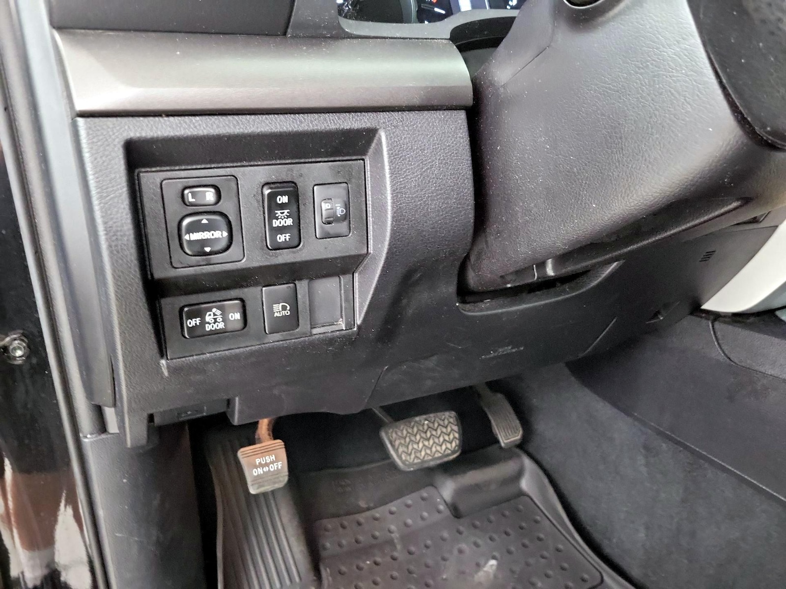 2021 Toyota Tundra SR5 - Photo 14