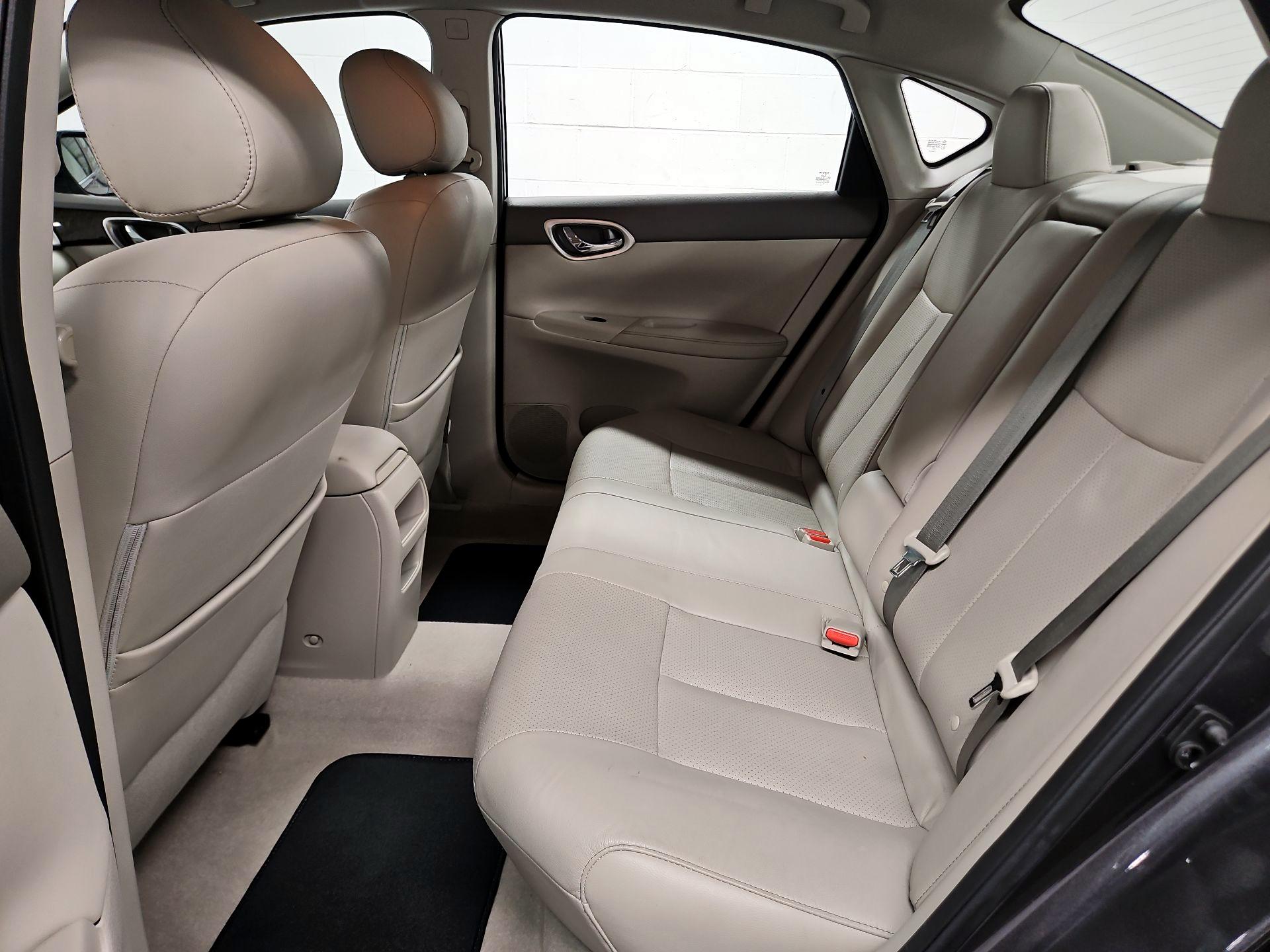 Thumbnail: 2014 Nissan Sentra - 20
