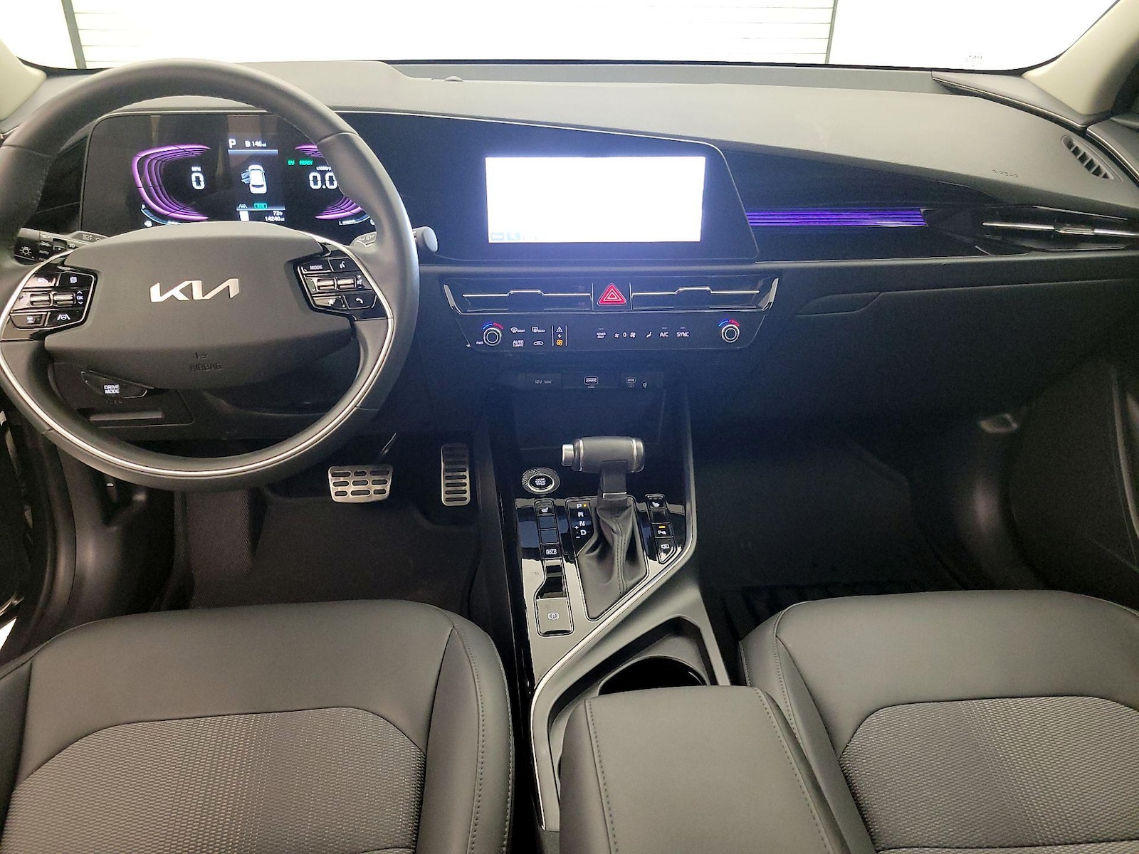 2024 Kia Niro EX Touring - Photo 10