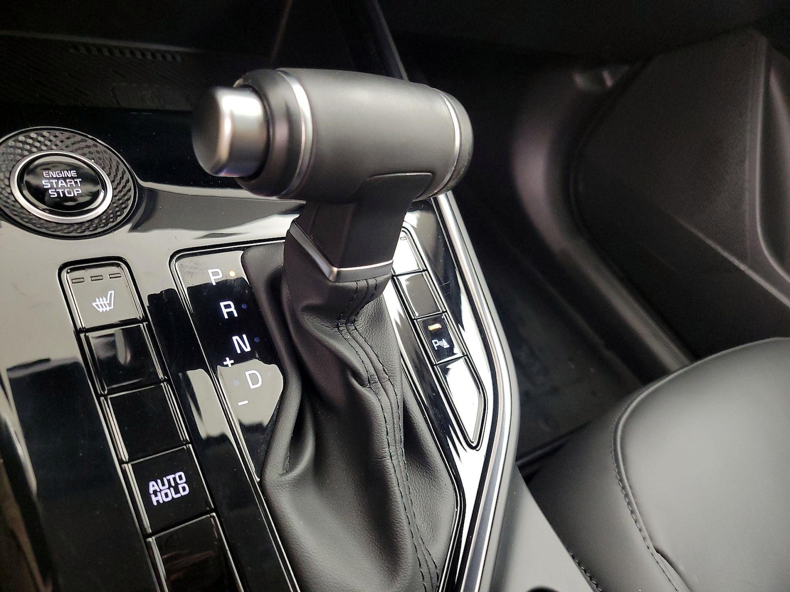 2024 Kia Niro EX Touring - Photo 19