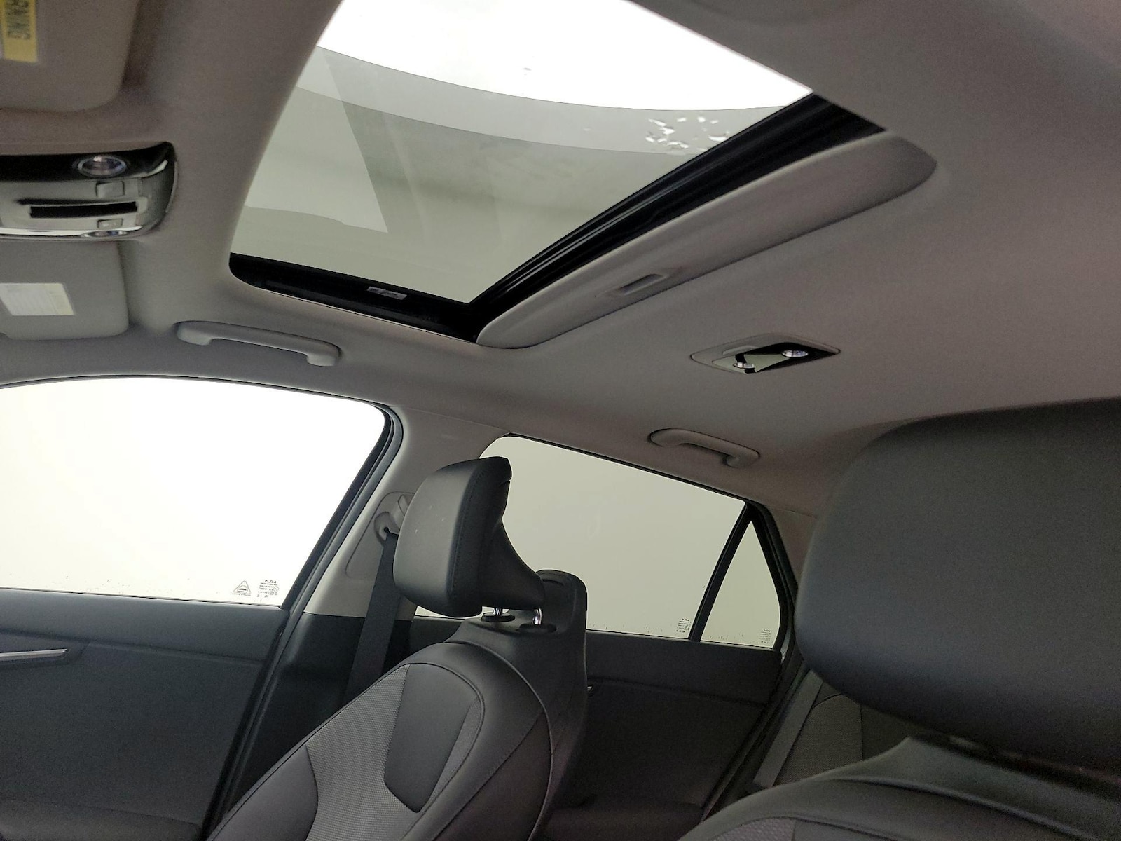 2024 Kia Niro EX Touring - Photo 21