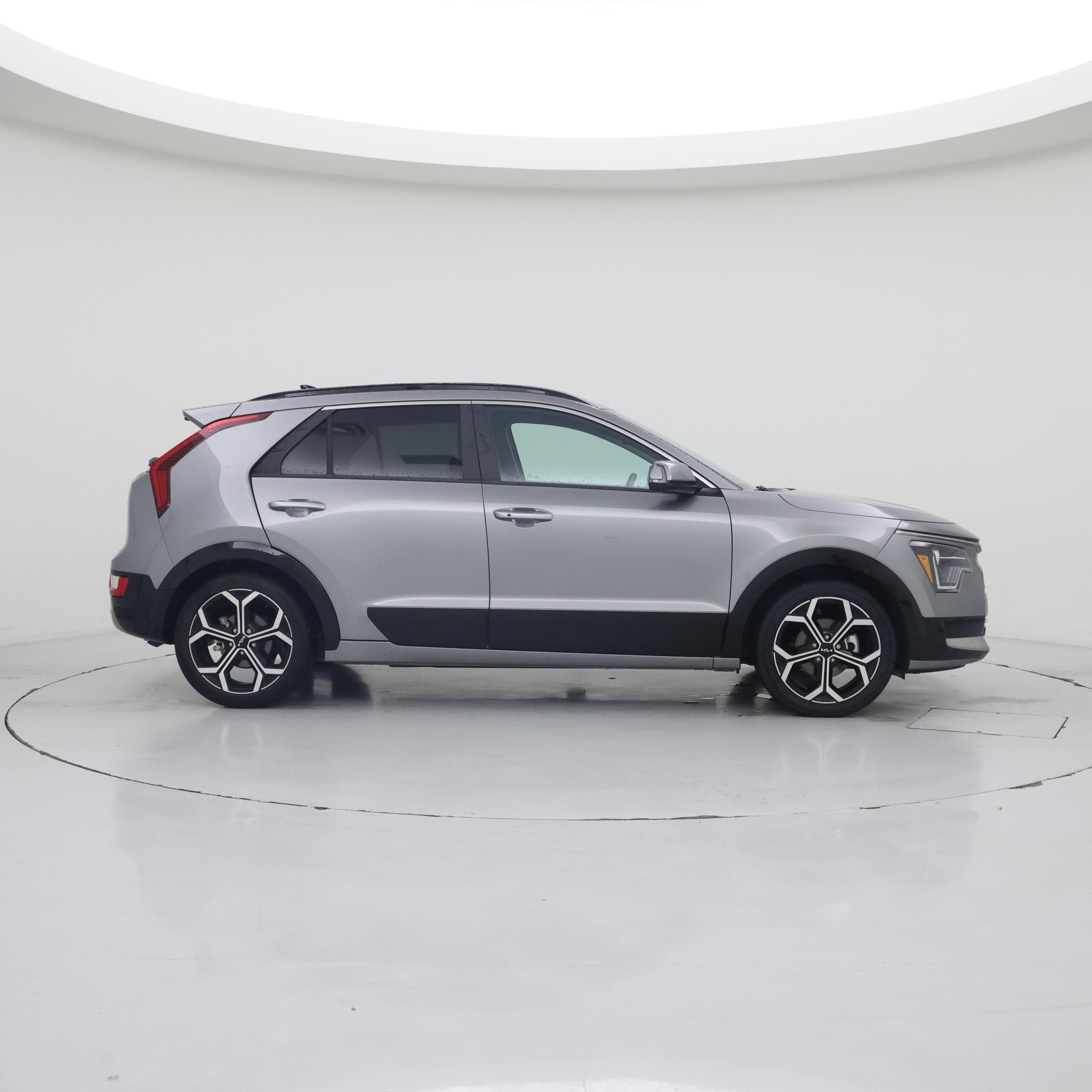 Thumbnail: 2024 Kia Niro - 7