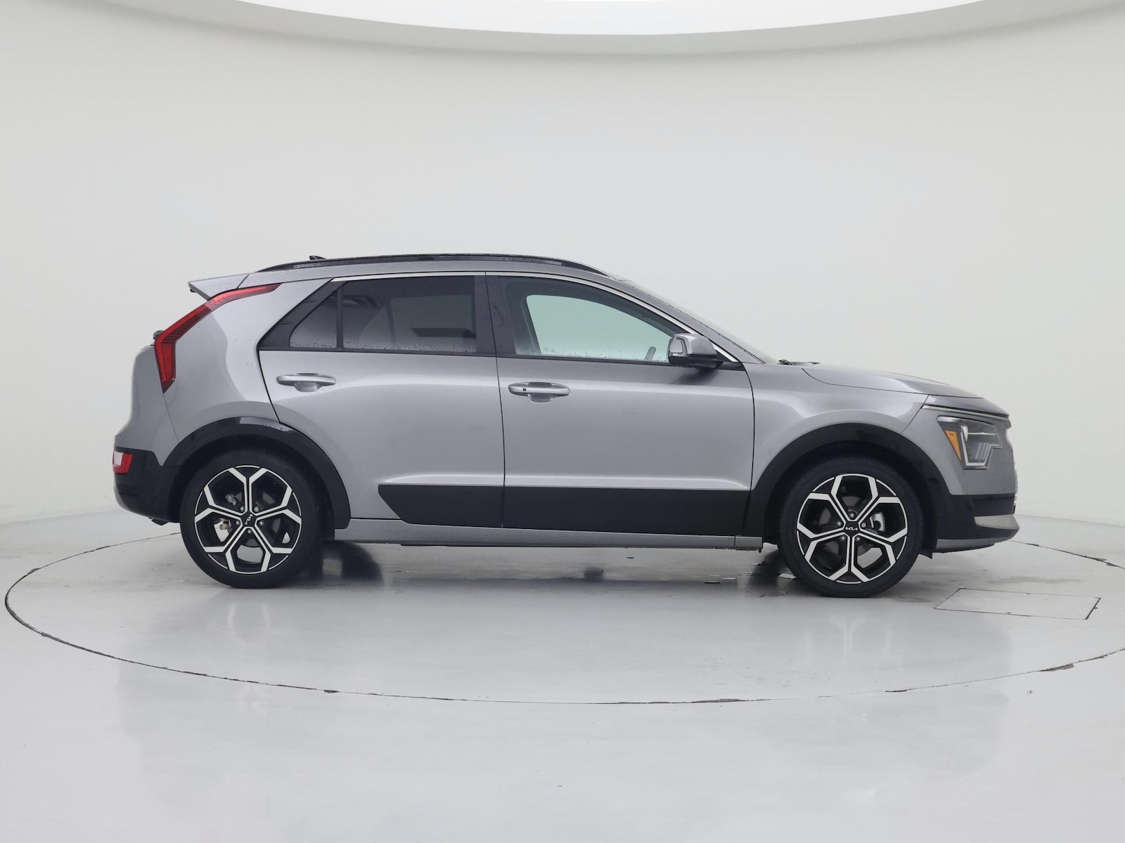 2024 Kia Niro EX Touring - Photo 8