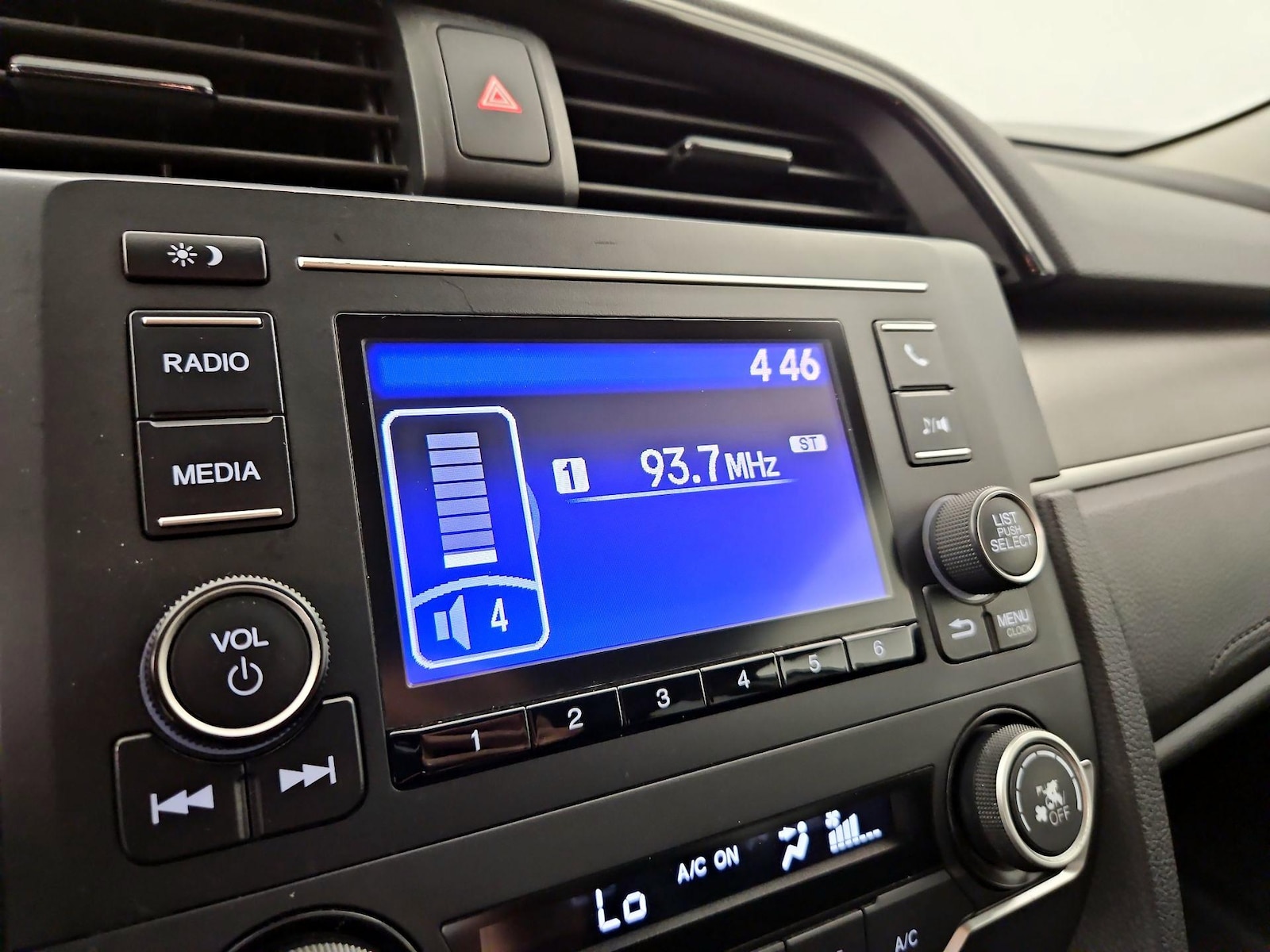 2019 Honda Civic LX - Photo 16