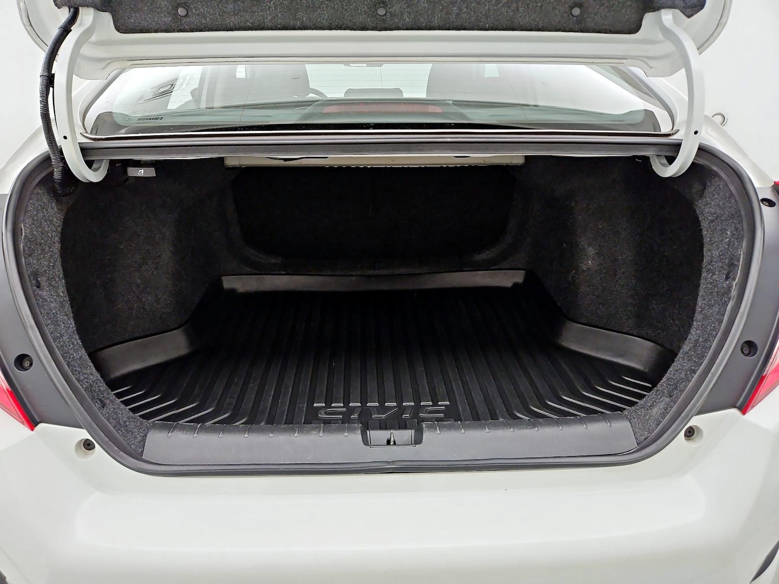 2019 Honda Civic LX - Photo 21