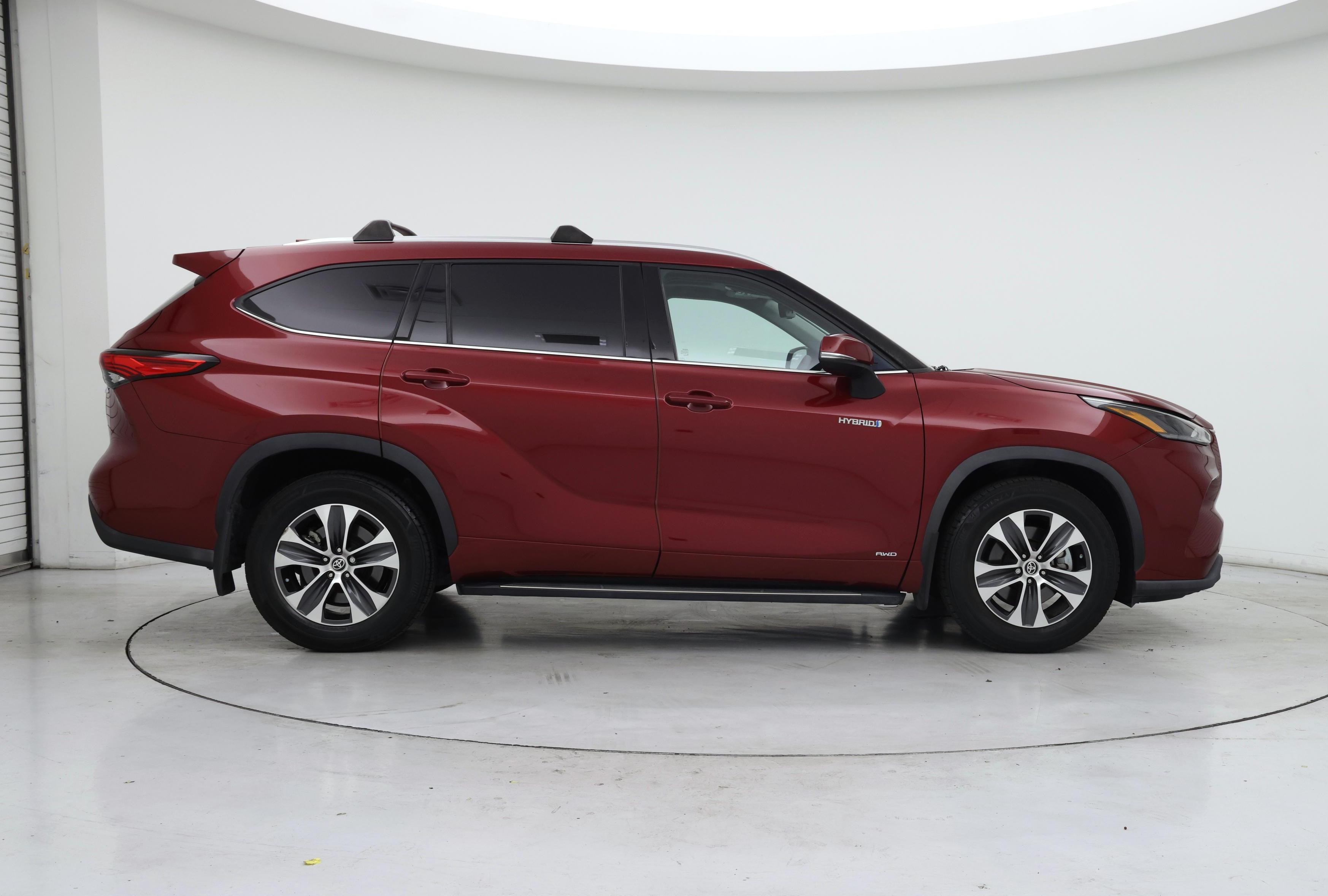 Thumbnail: 2021 Toyota Highlander - 7