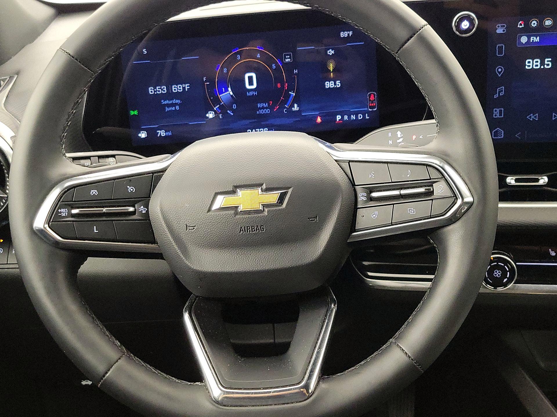 Thumbnail: 2025 Chevrolet Equinox - 10