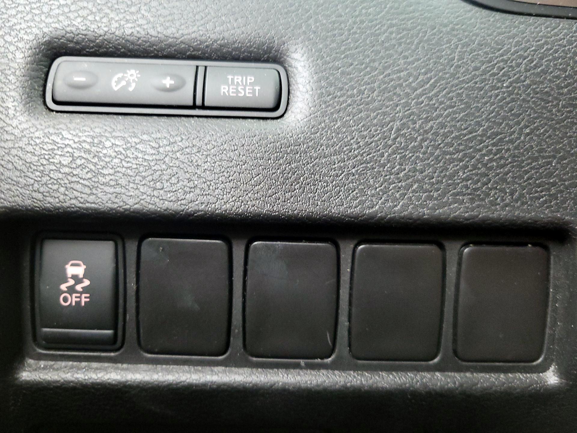 Thumbnail: 2015 Nissan Murano - 13