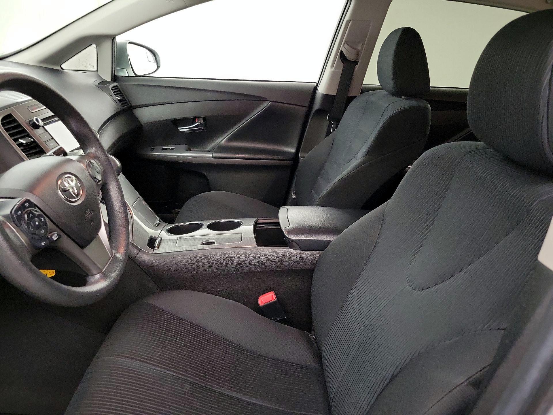 Thumbnail: 2015 Toyota Venza - 11