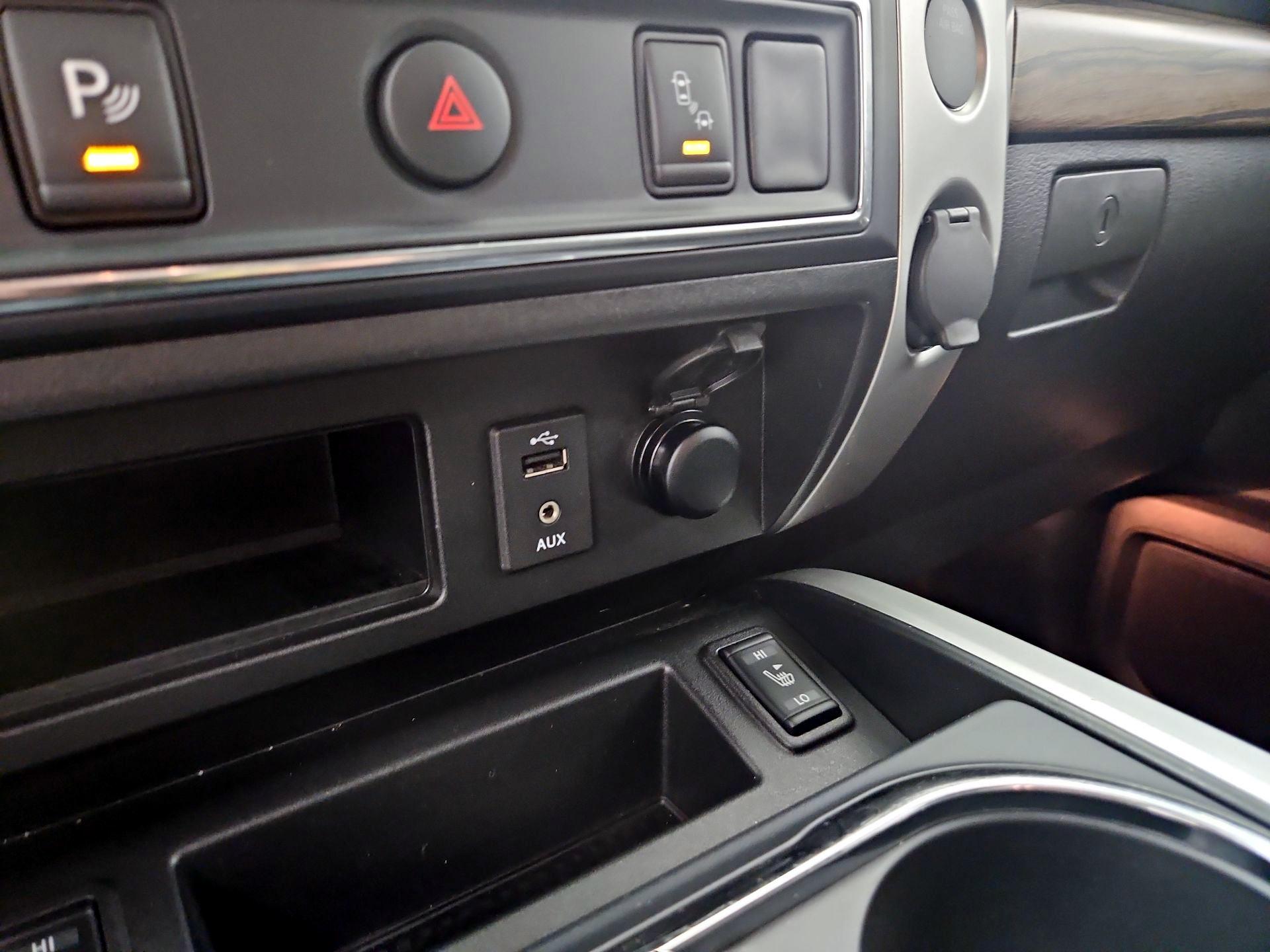 Thumbnail: 2017 Nissan Titan - 19