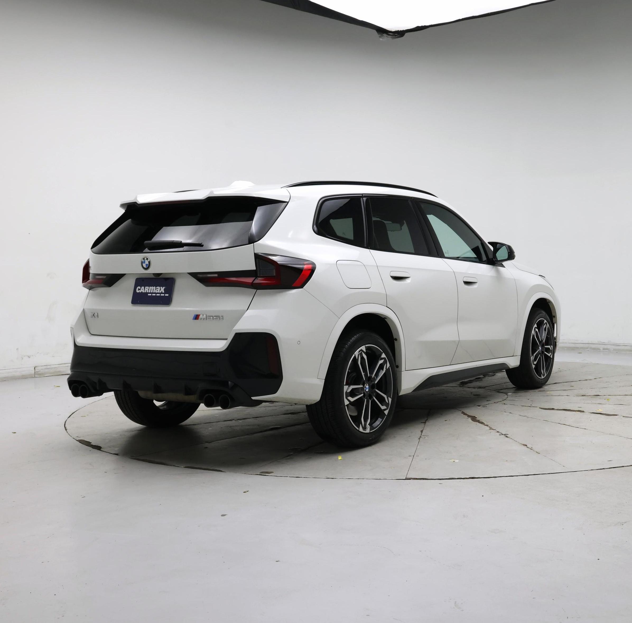 Thumbnail: 2024 BMW X1 - 8