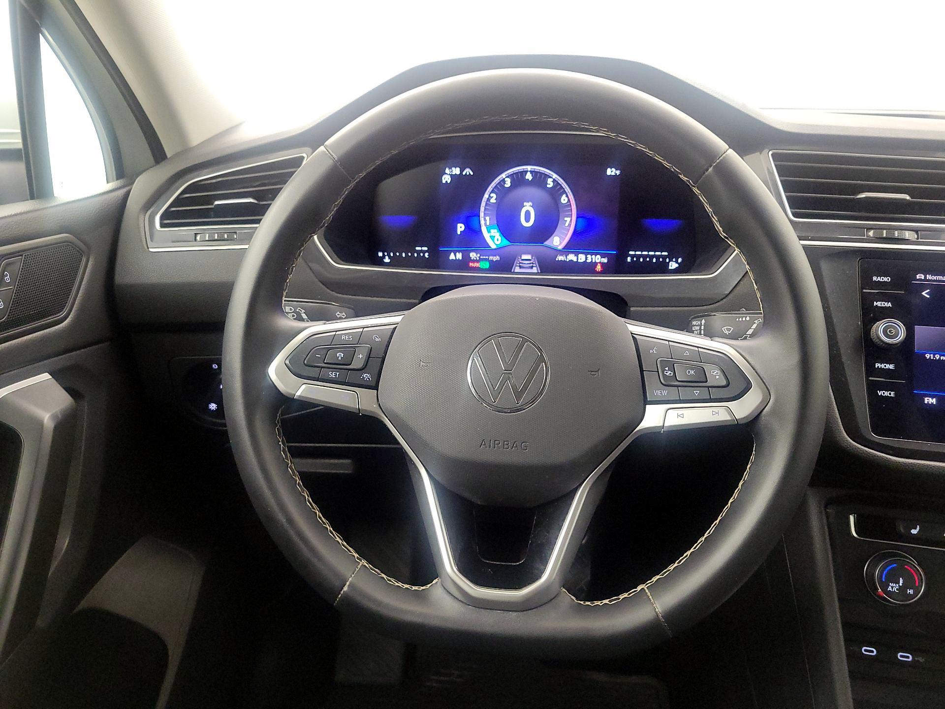 Thumbnail: 2024 Volkswagen Tiguan - 10