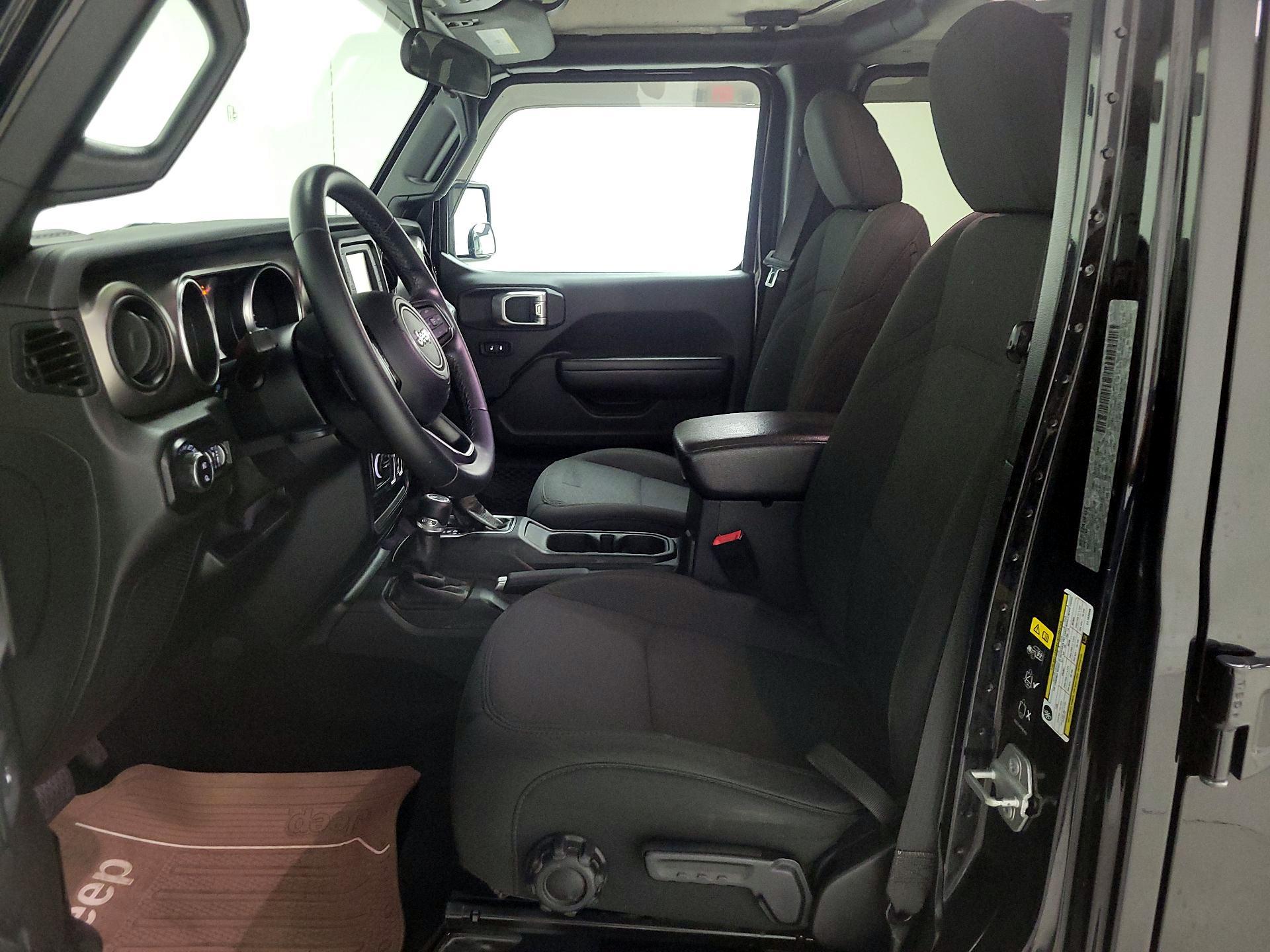 Thumbnail: 2020 Jeep Gladiator - 11