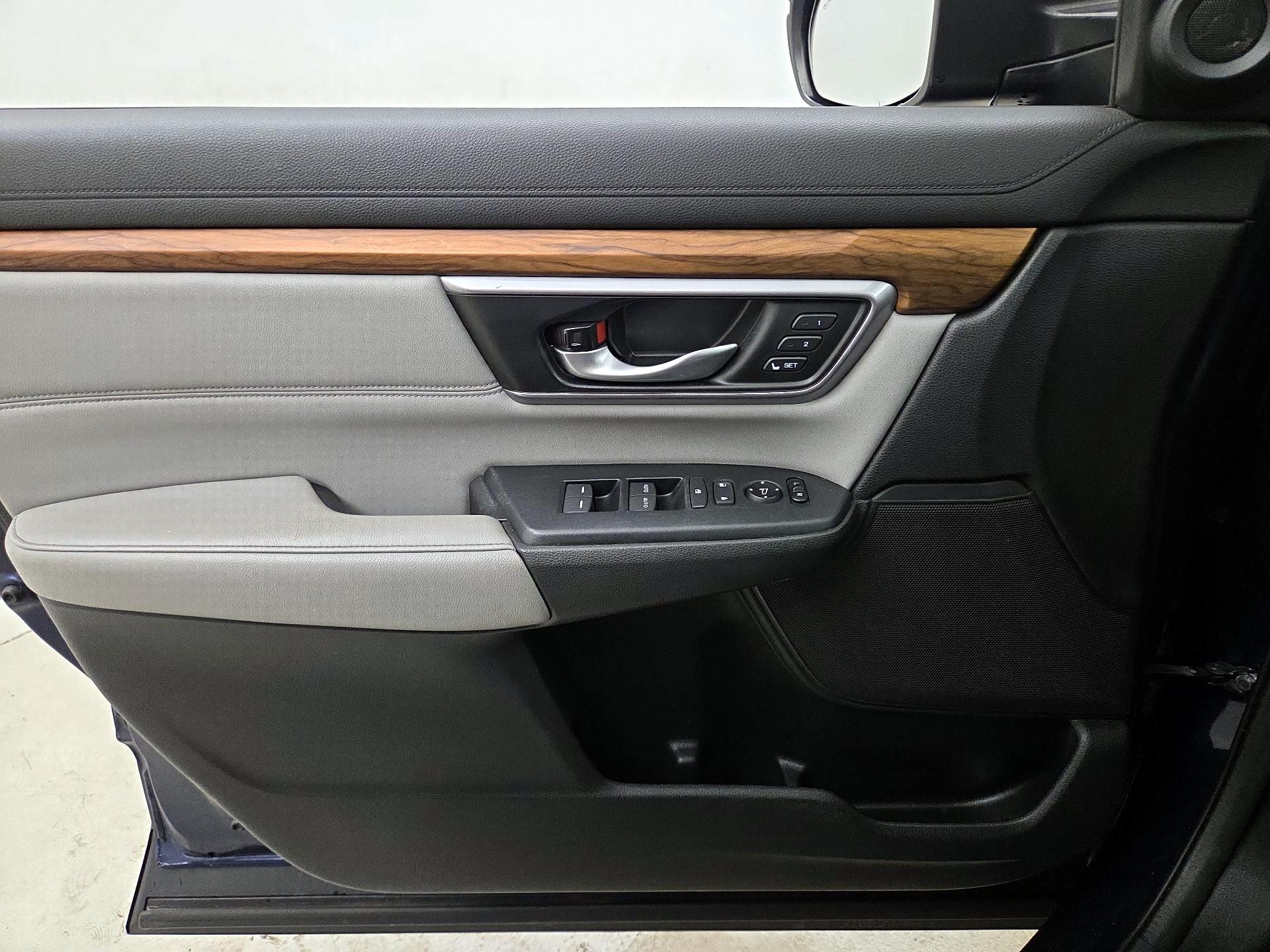 Thumbnail: 2017 Honda CR-V - 12