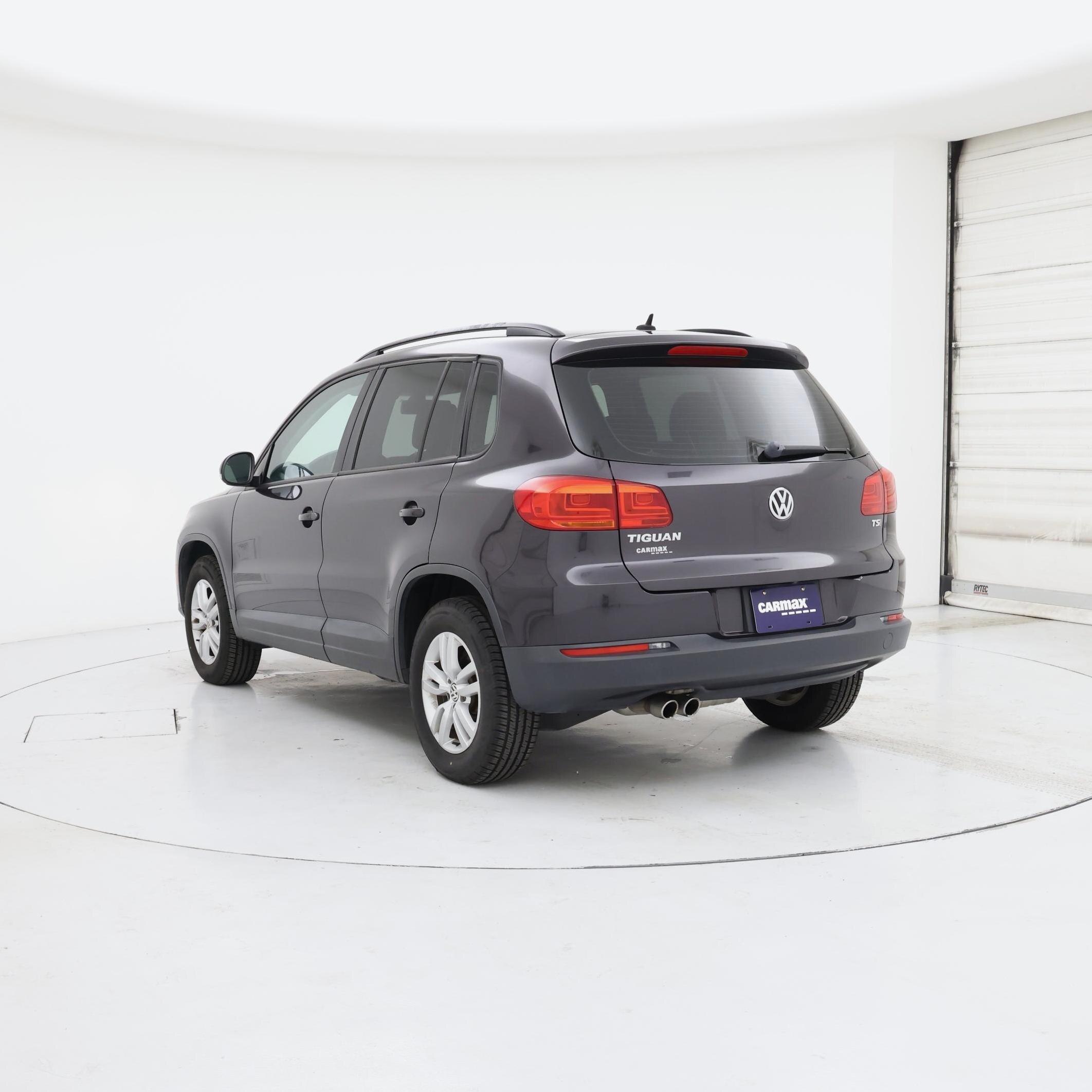 Thumbnail: 2016 Volkswagen Tiguan - 2