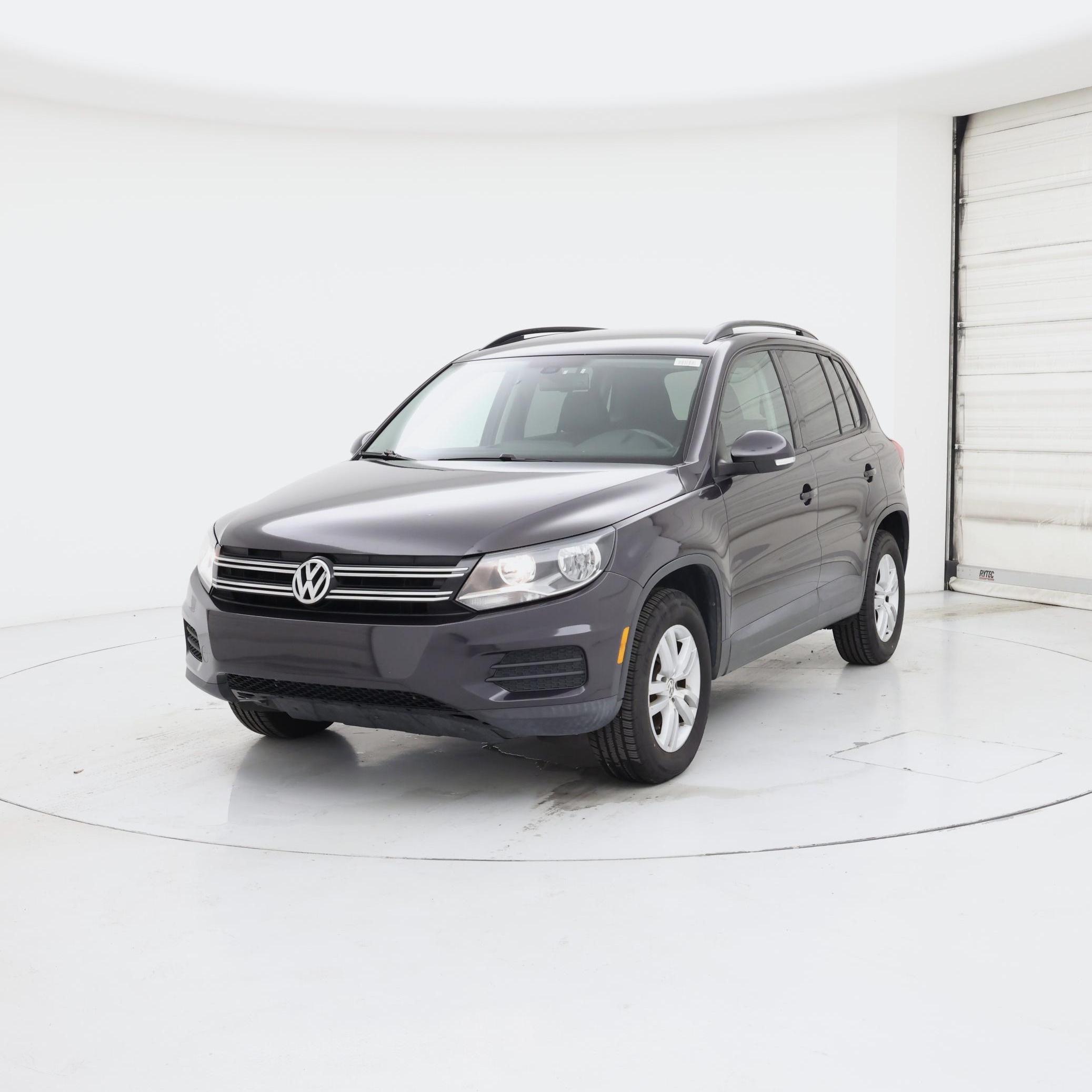 Thumbnail: 2016 Volkswagen Tiguan - 4