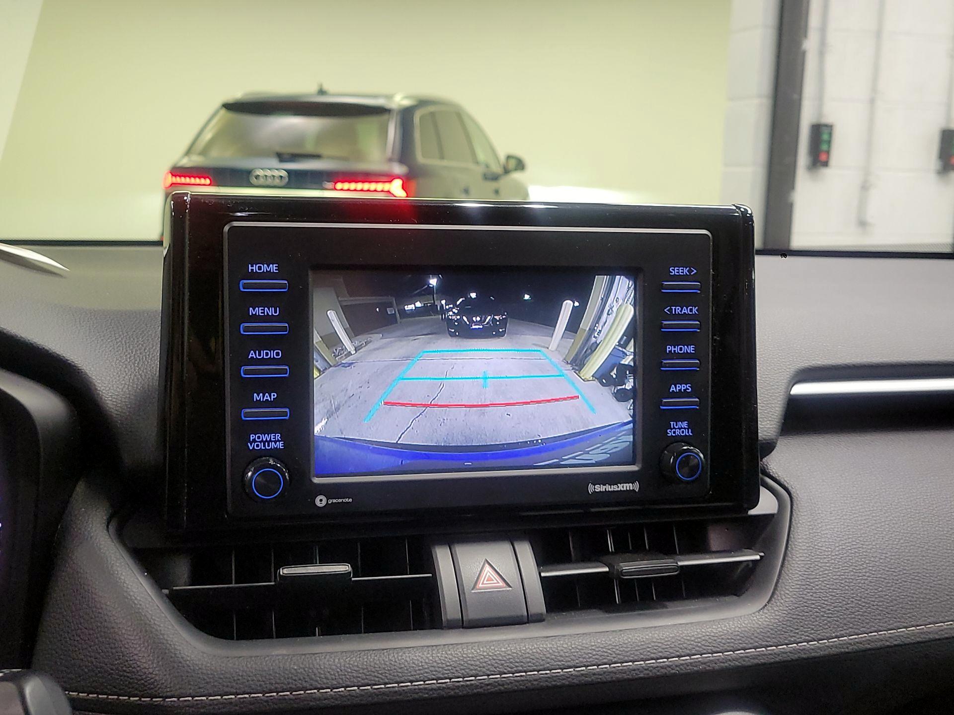 Thumbnail: 2020 Toyota RAV4 - 15