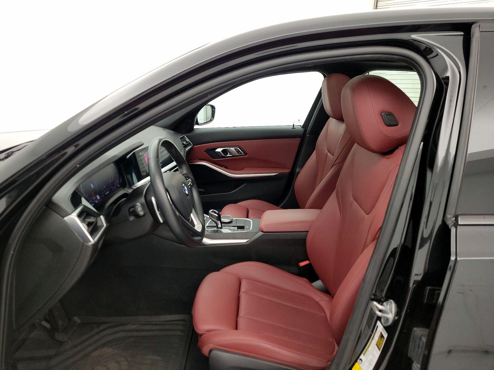 2022 BMW 3 Series 330i - Photo 12